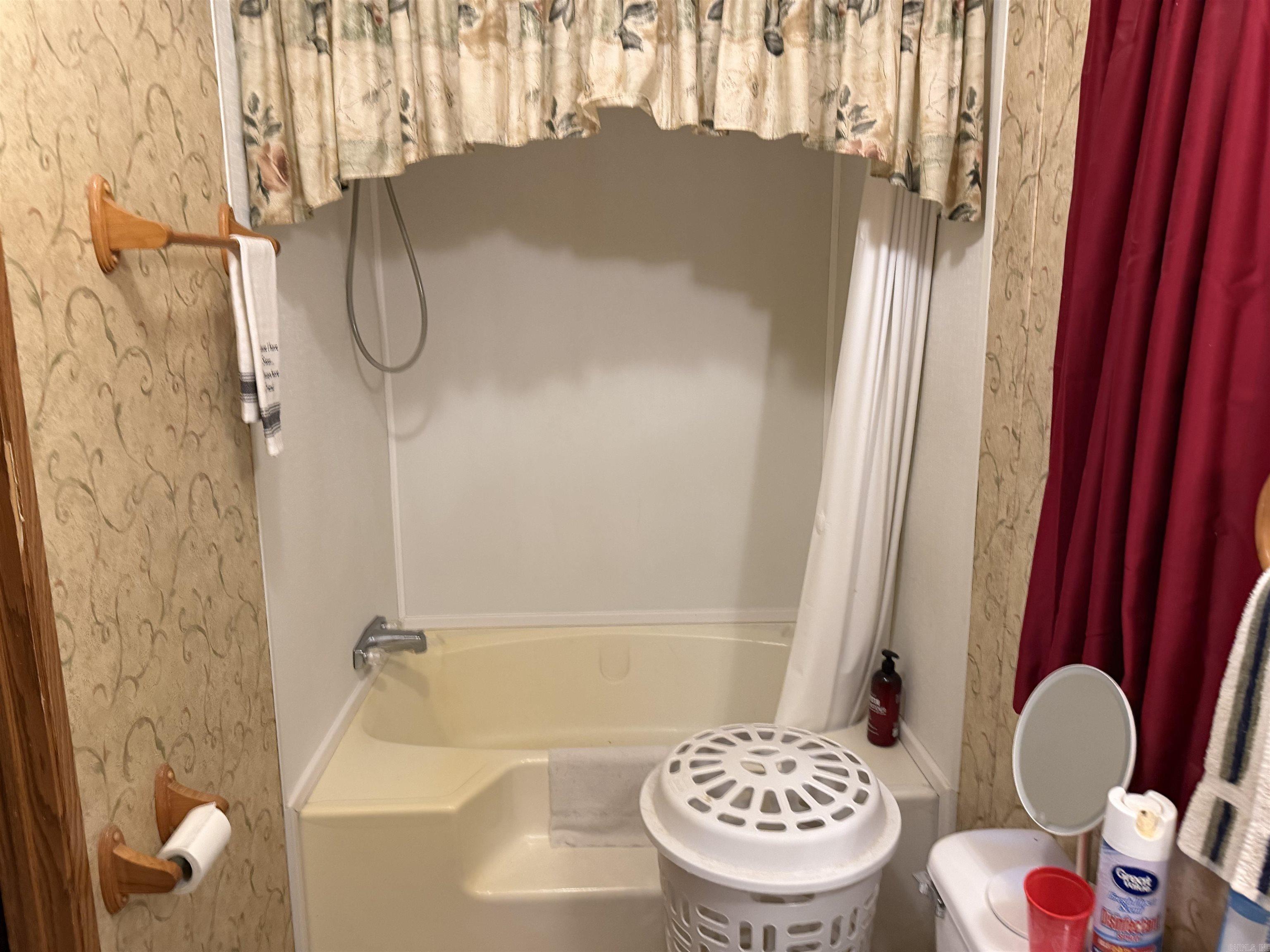498 Wood Street Property Photo 16