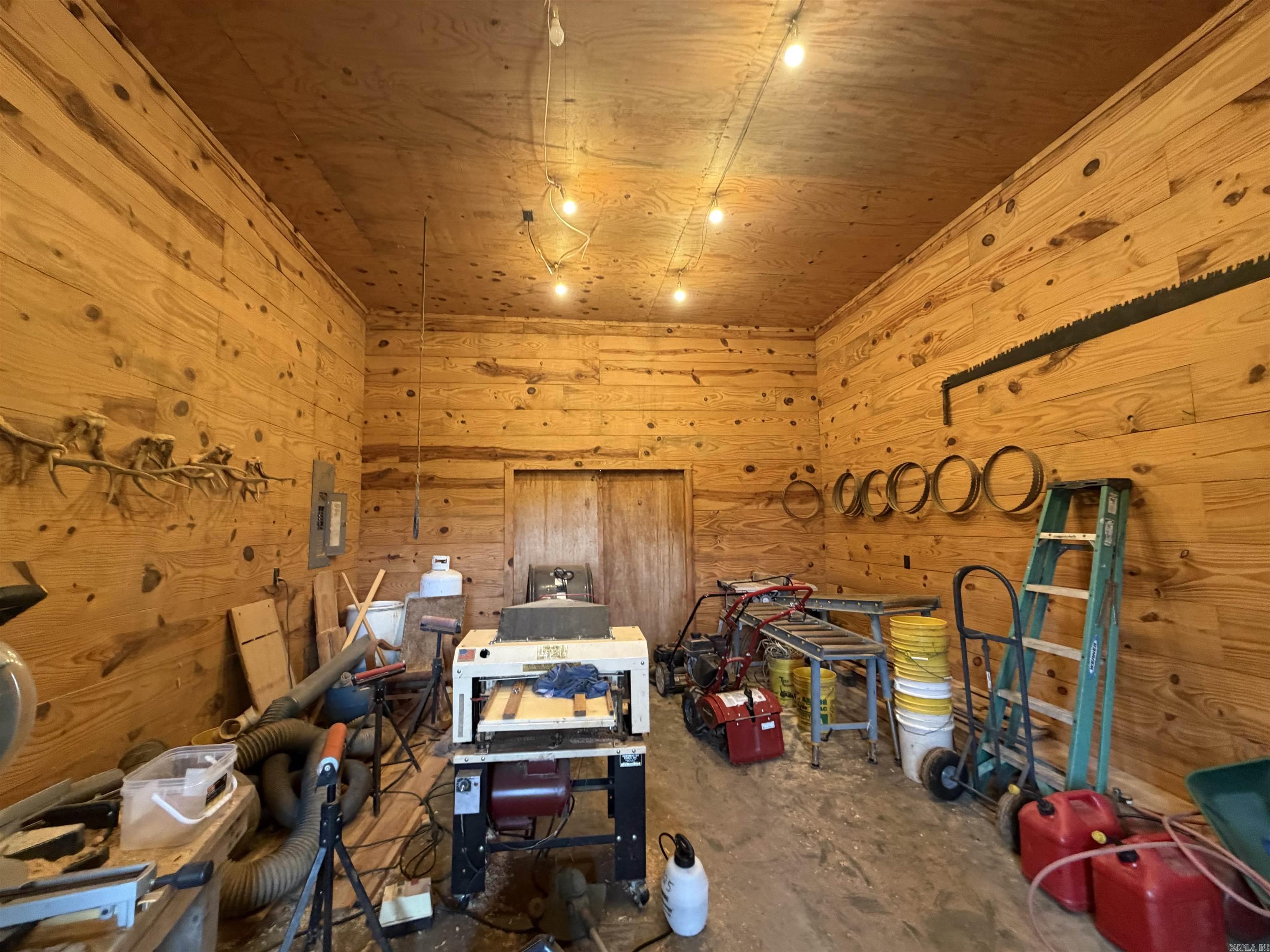 498 Wood Street Property Photo 33