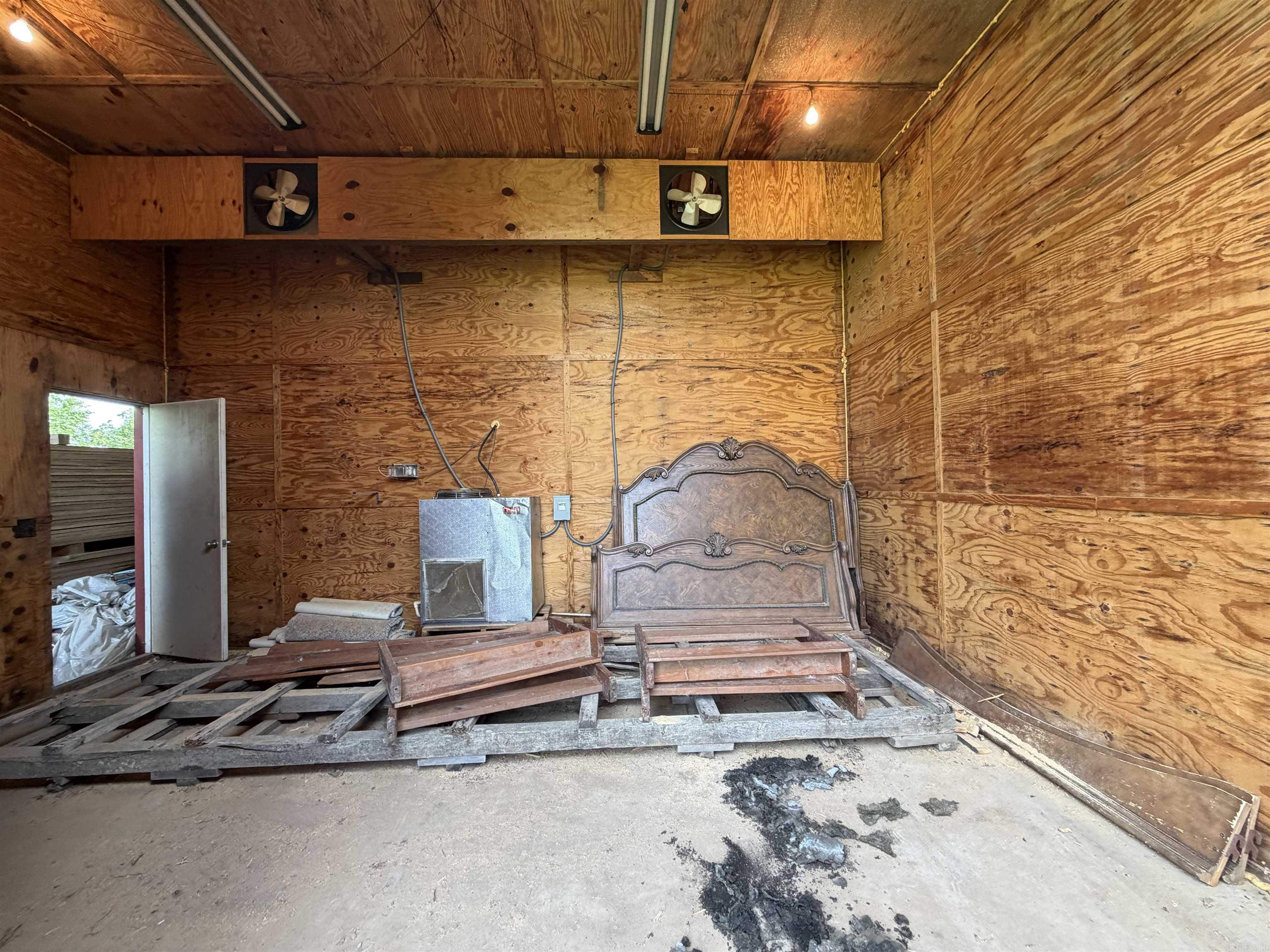 498 Wood Street Property Photo 35