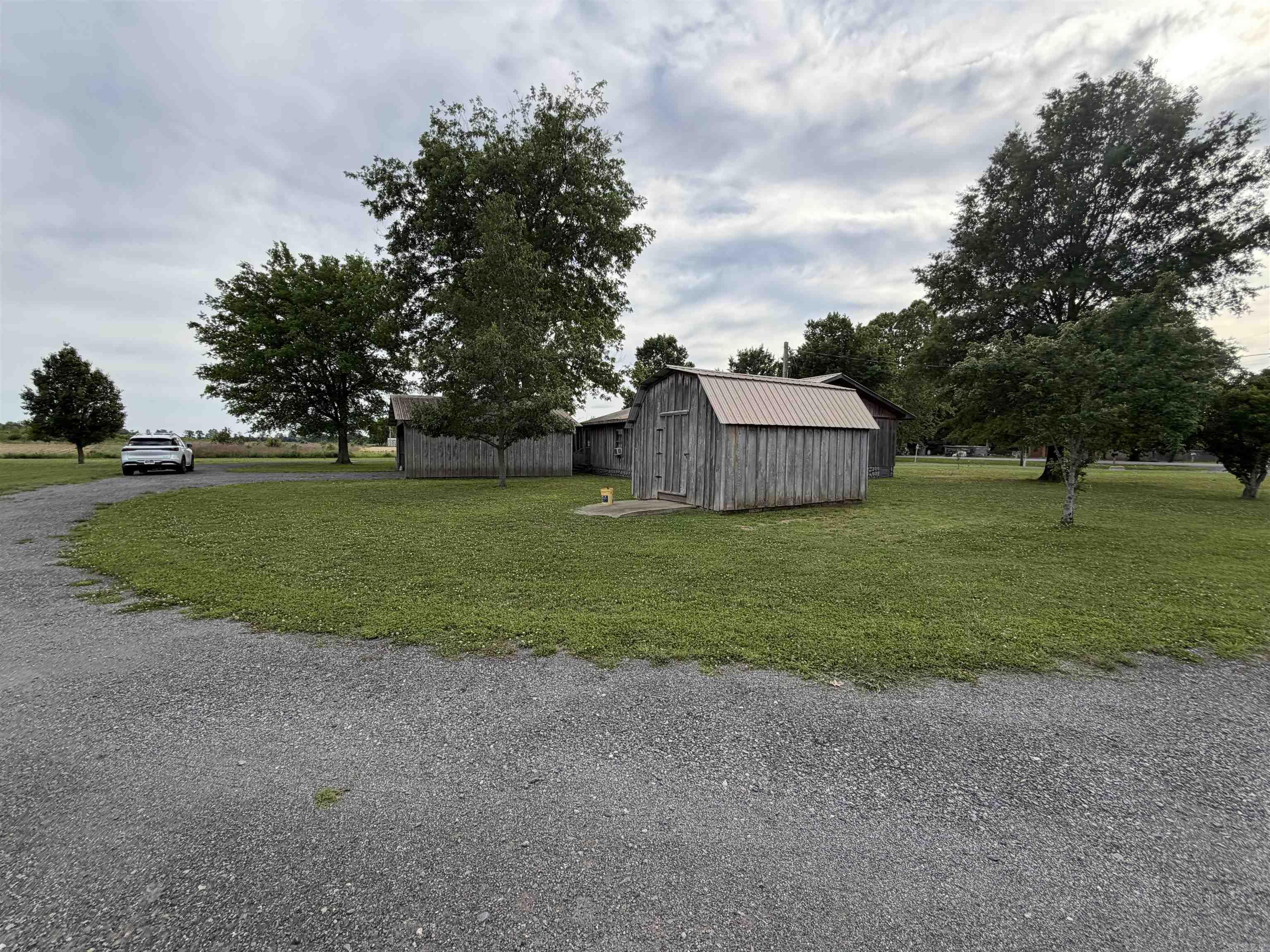 498 Wood Street Property Photo 37