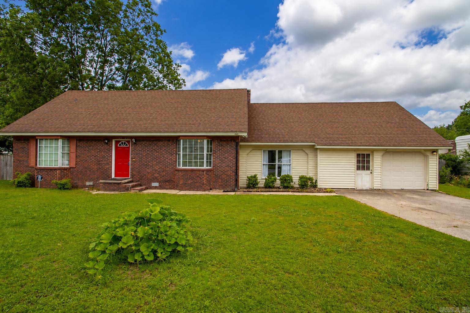 52 Cardinal Valley Drive Property Photo 1