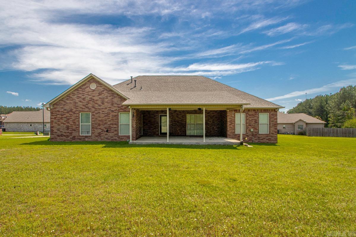 115 Pebble Loop Property Photo 4