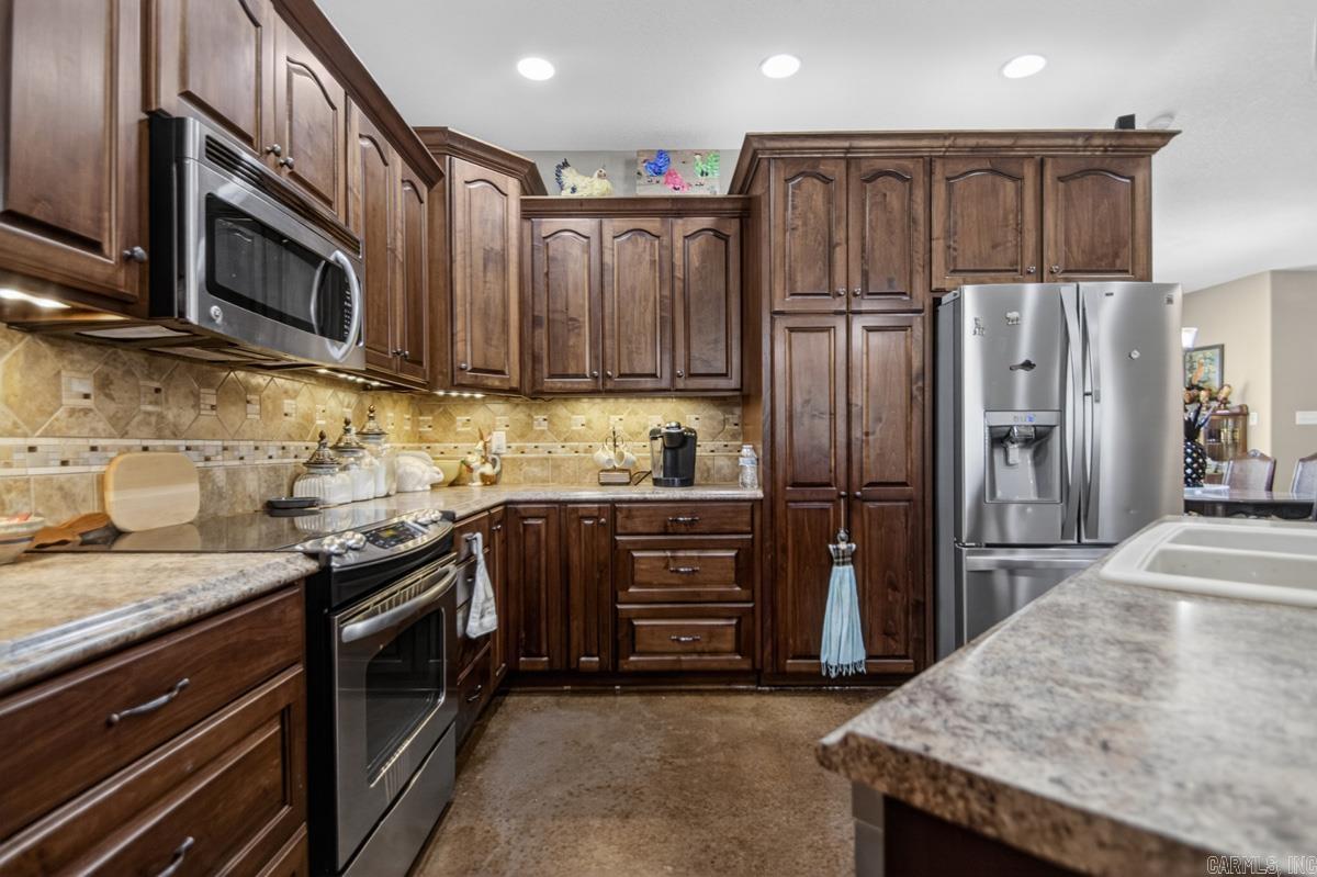 115 Pebble Loop Property Photo 10
