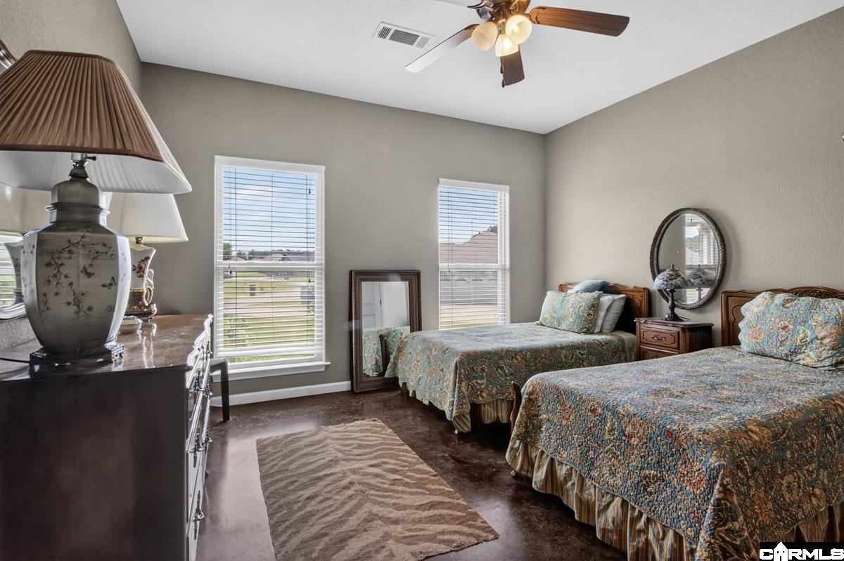 115 Pebble Loop Property Photo 9