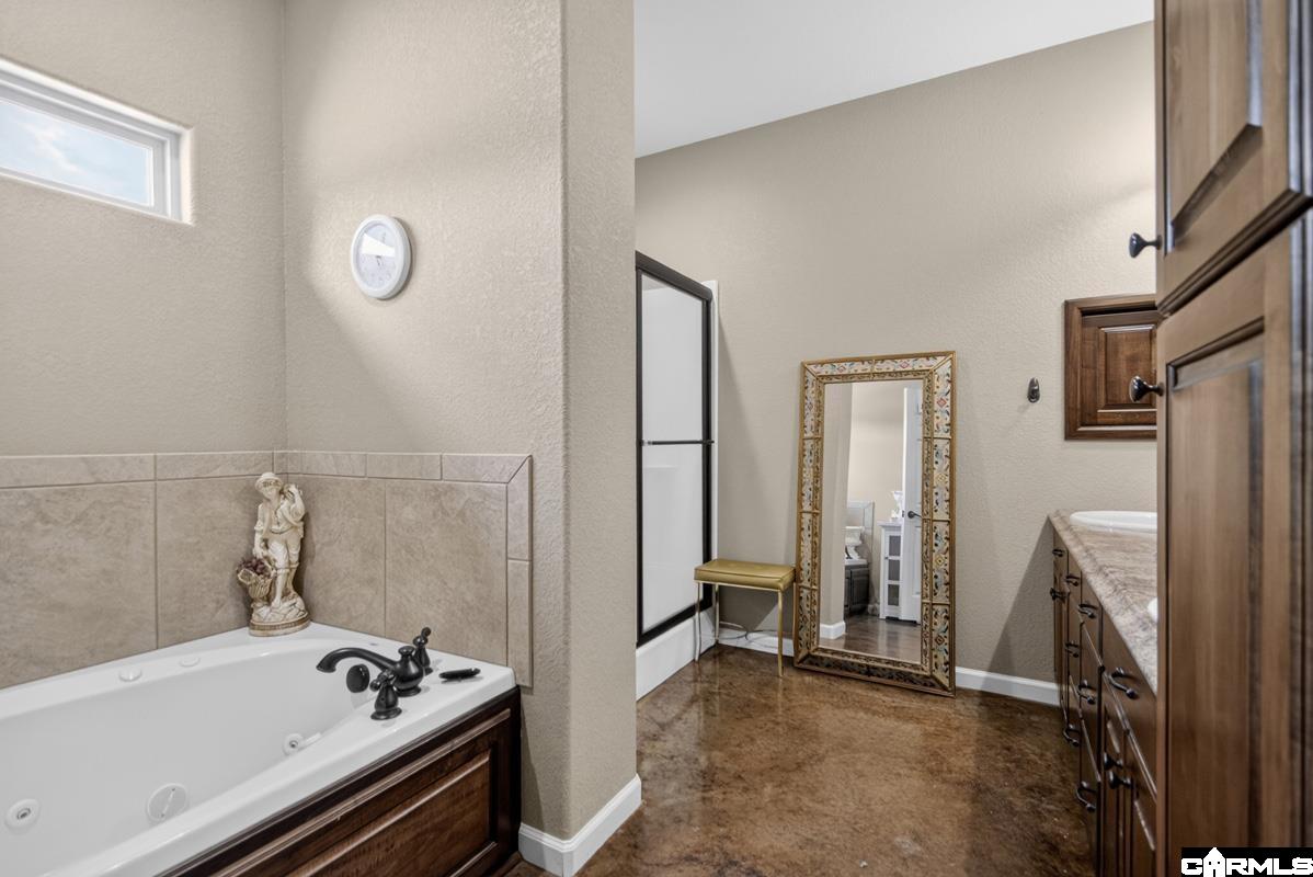 115 Pebble Loop Property Photo 14
