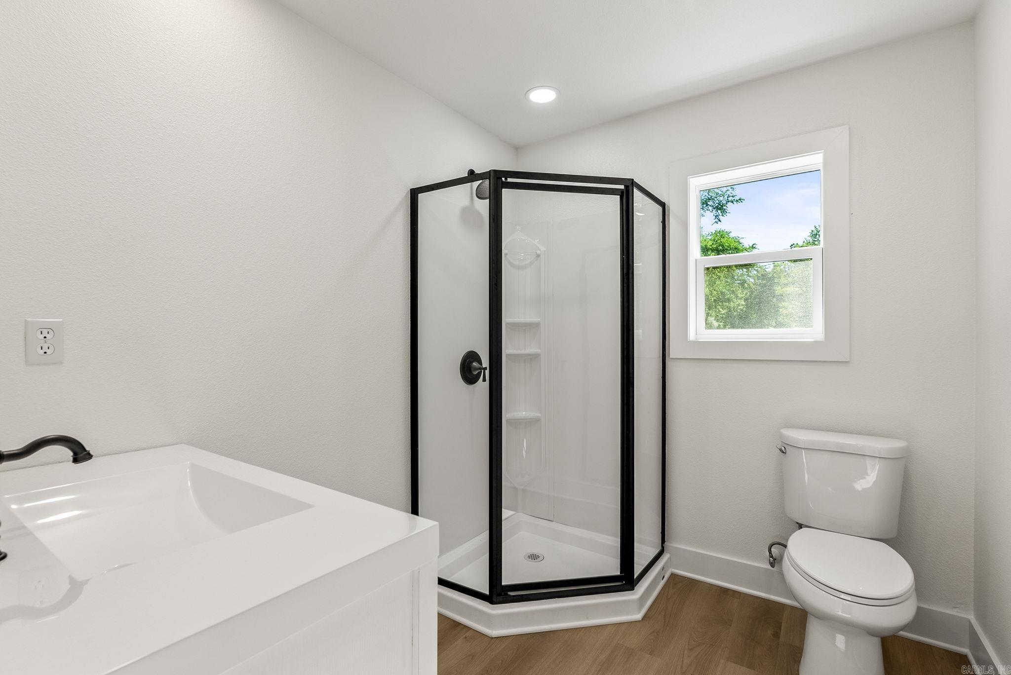 210 Kemp Street Property Photo 41