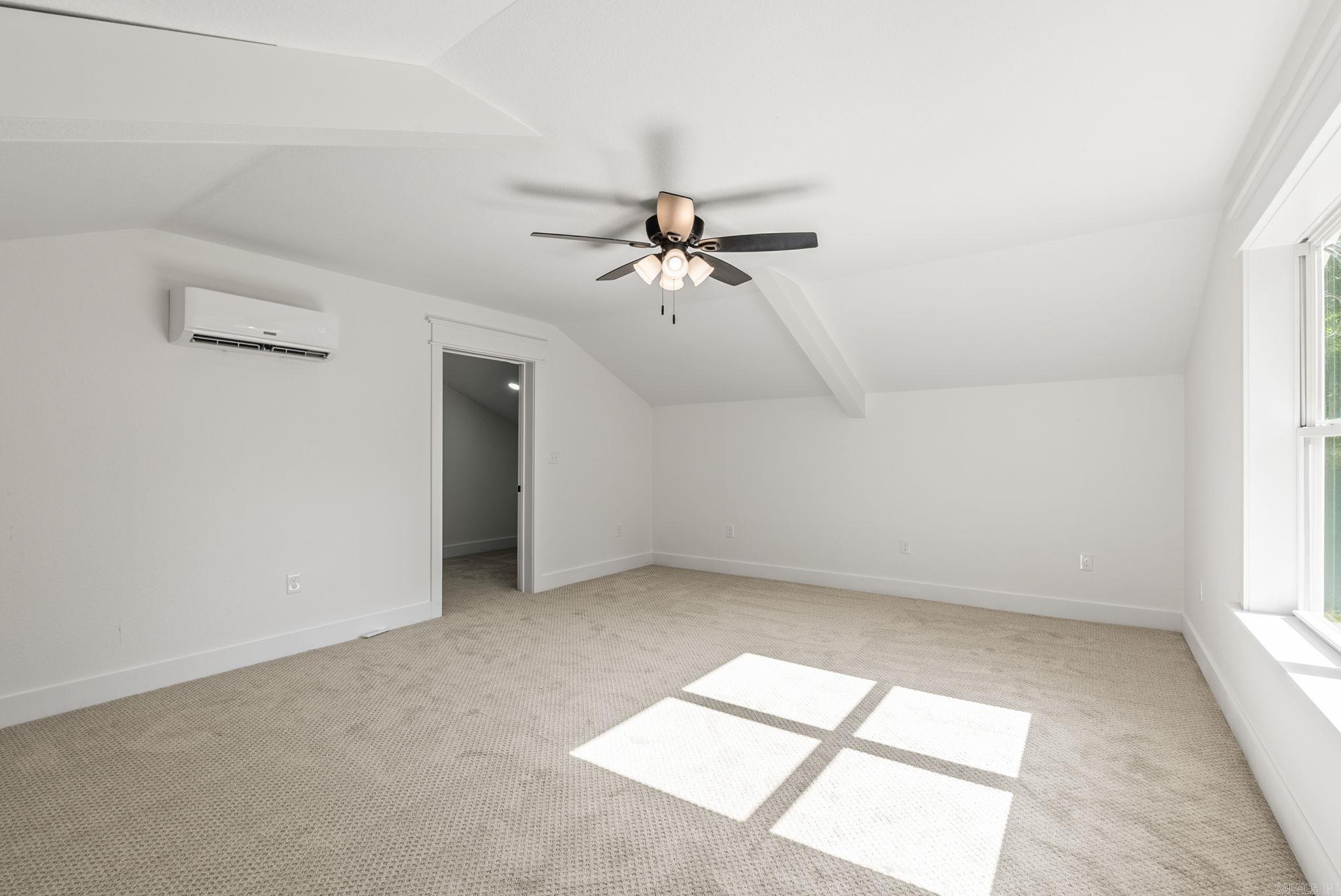 210 Kemp Street Property Photo 49