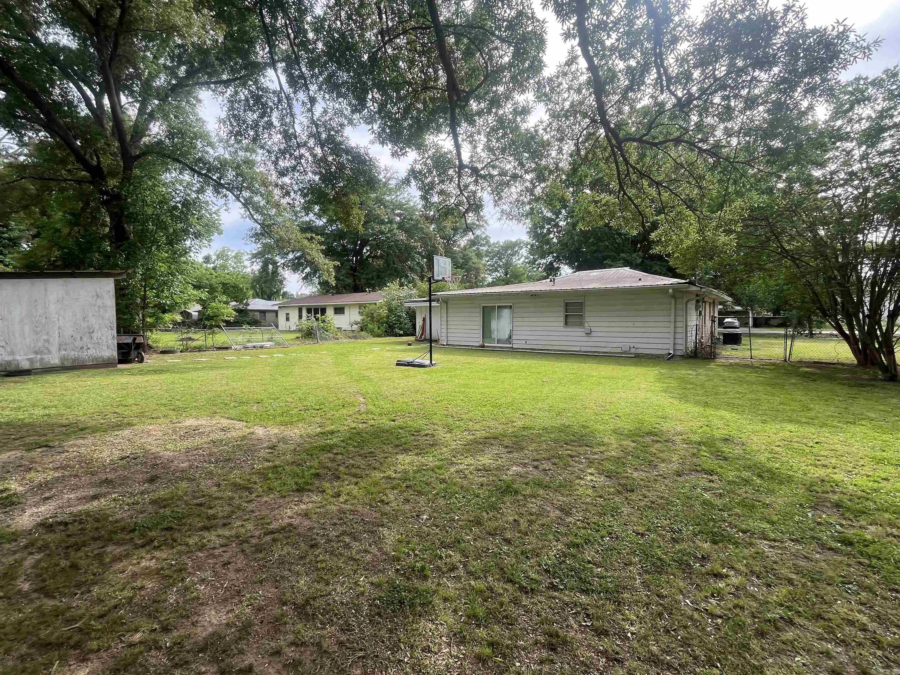 105 S Peterson St Property Photo 24