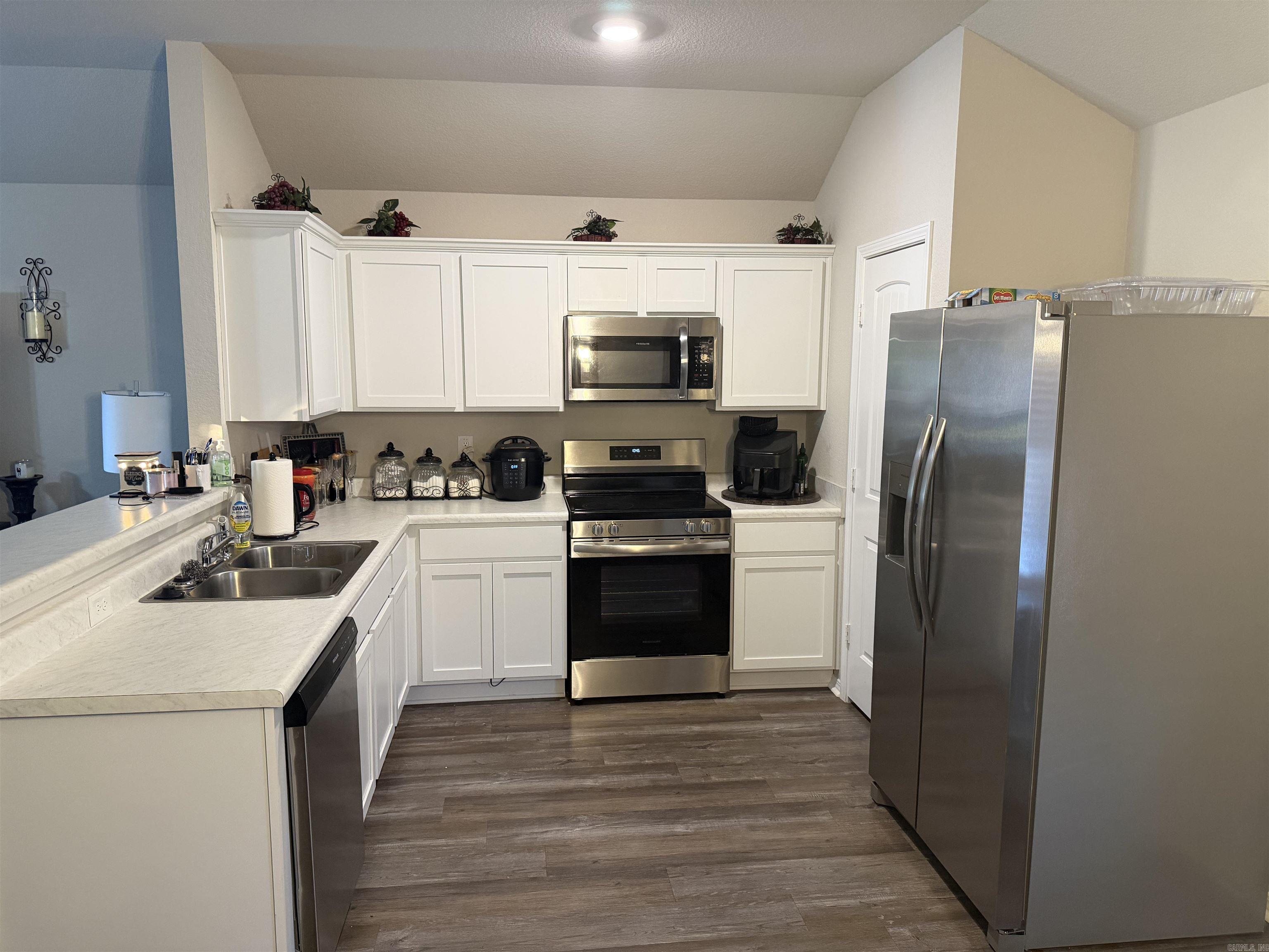25 Swayze Rhys Ln. Property Photo 5