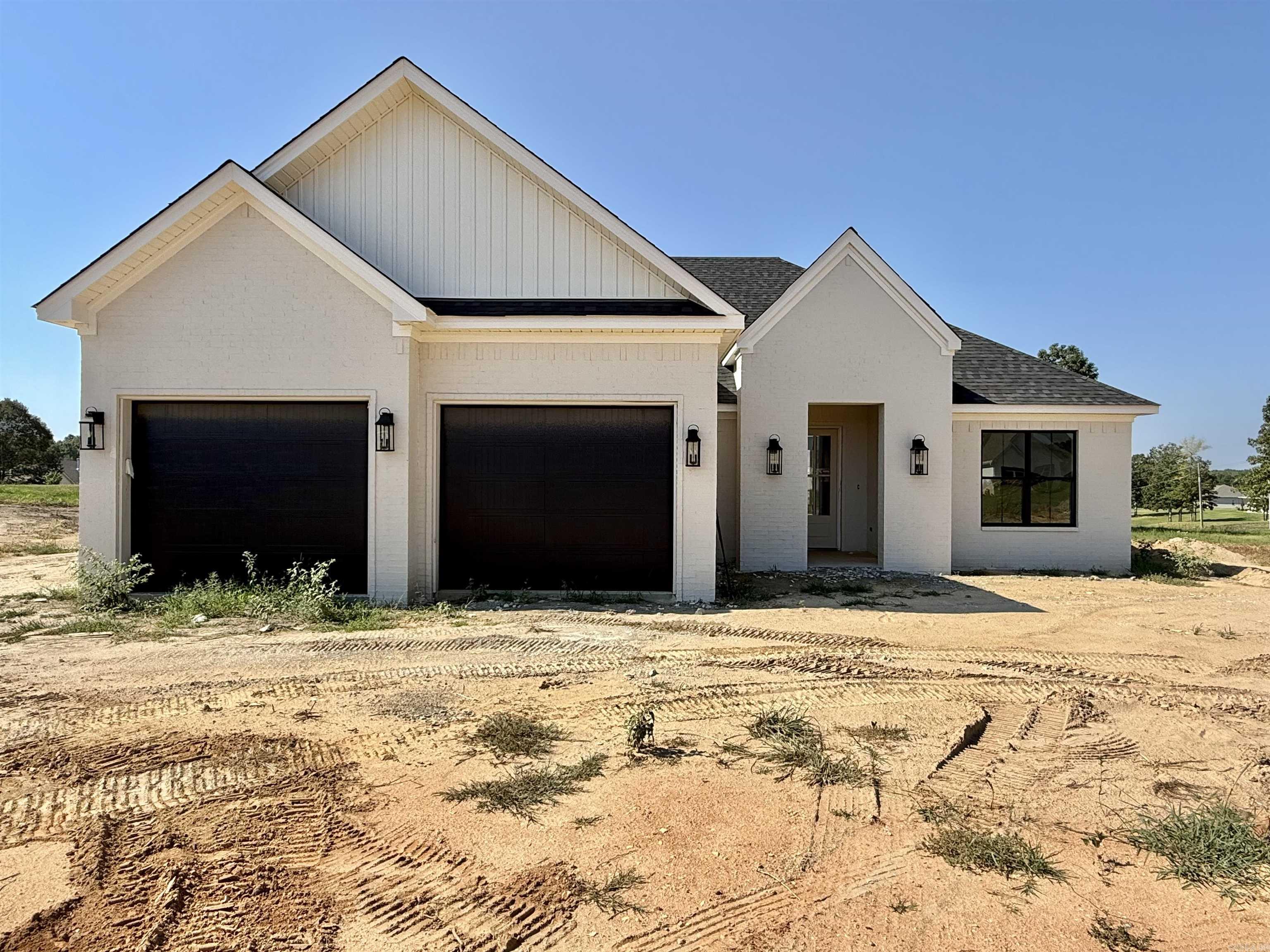 4015 Creek Top Property Photo 1