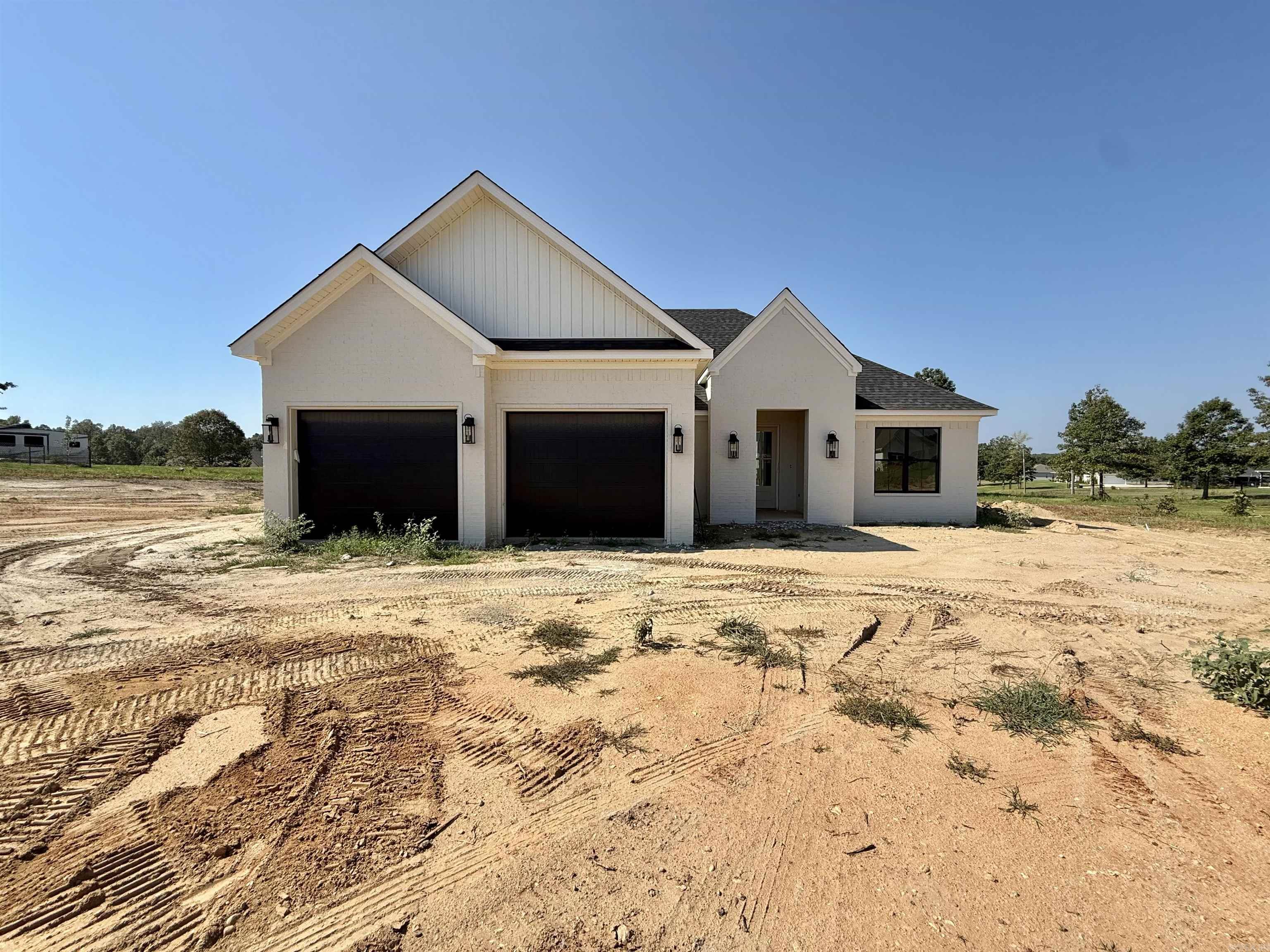 4015 Creek Top Property Photo 2