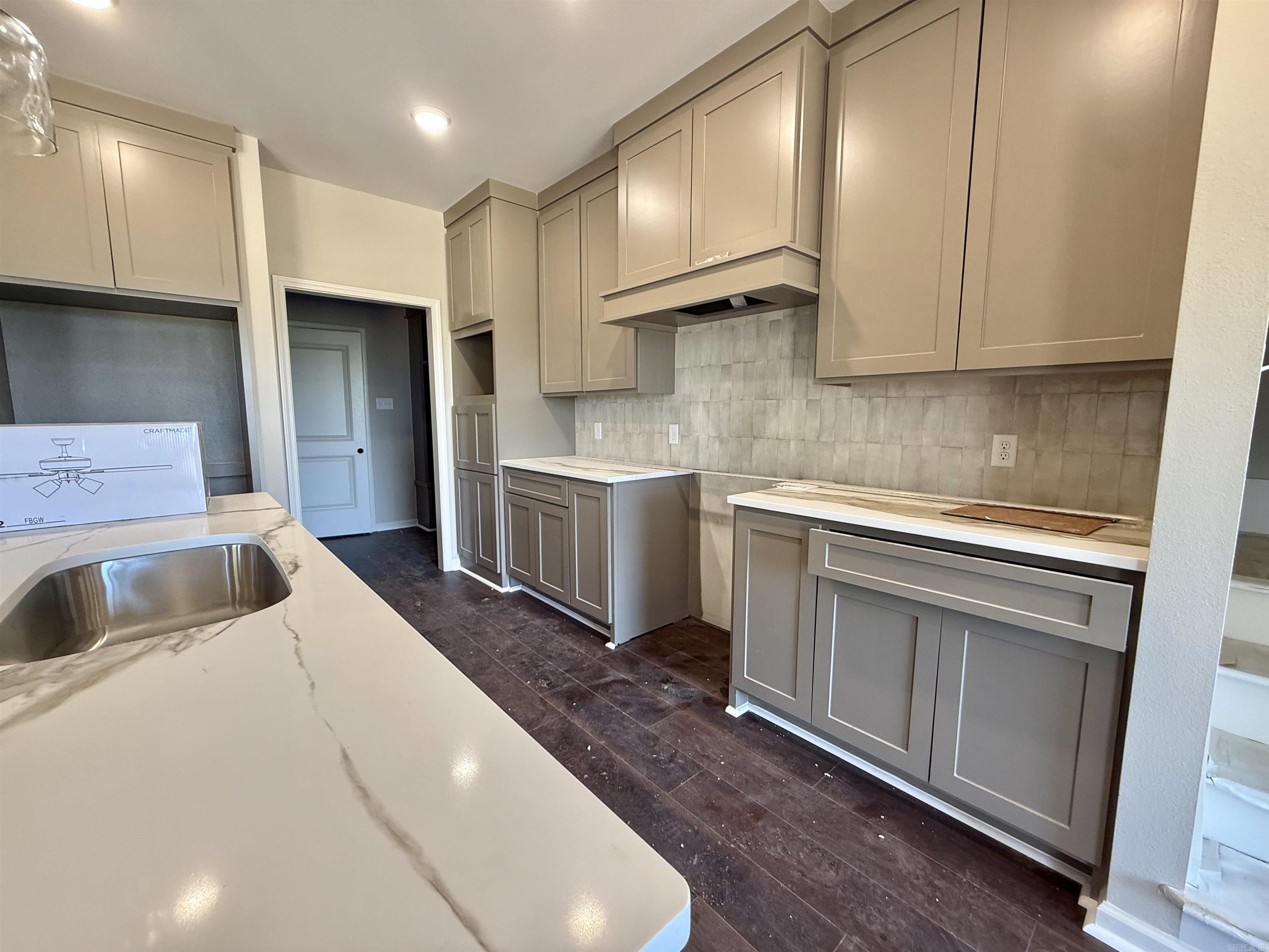 4015 Creek Top Property Photo 11