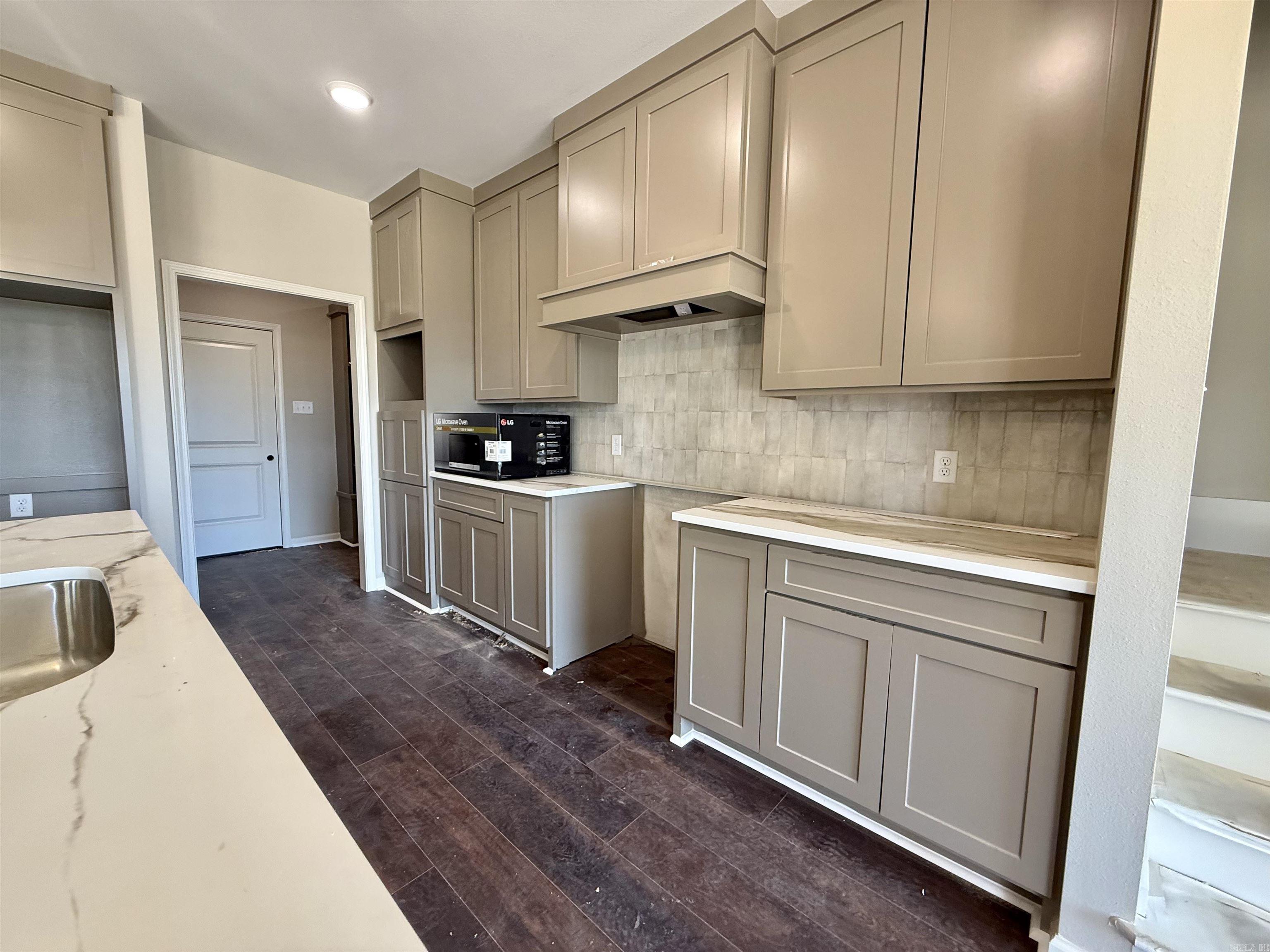 4015 Creek Top Property Photo 13