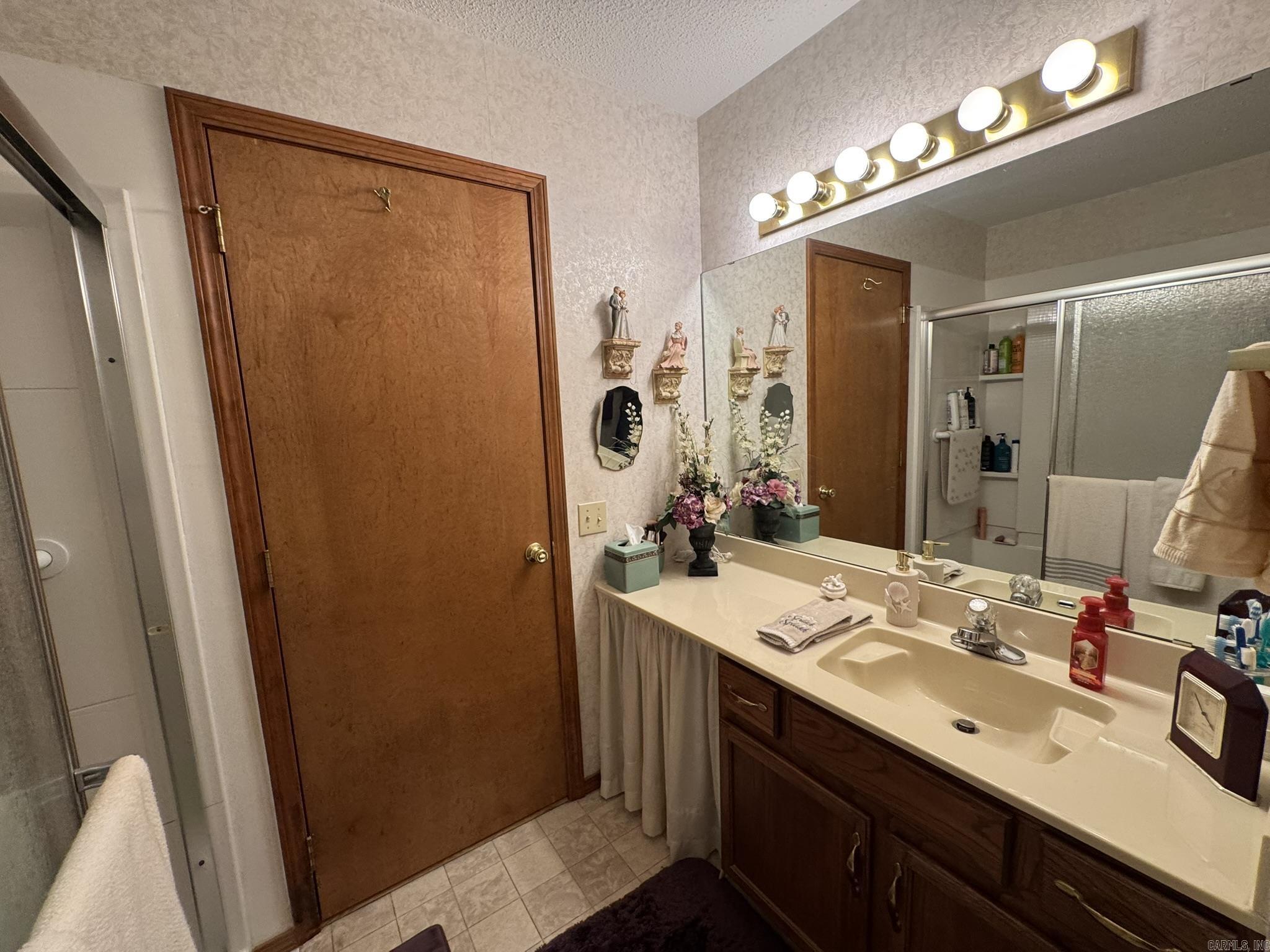 1586 Meadowhill Drive Property Photo 16