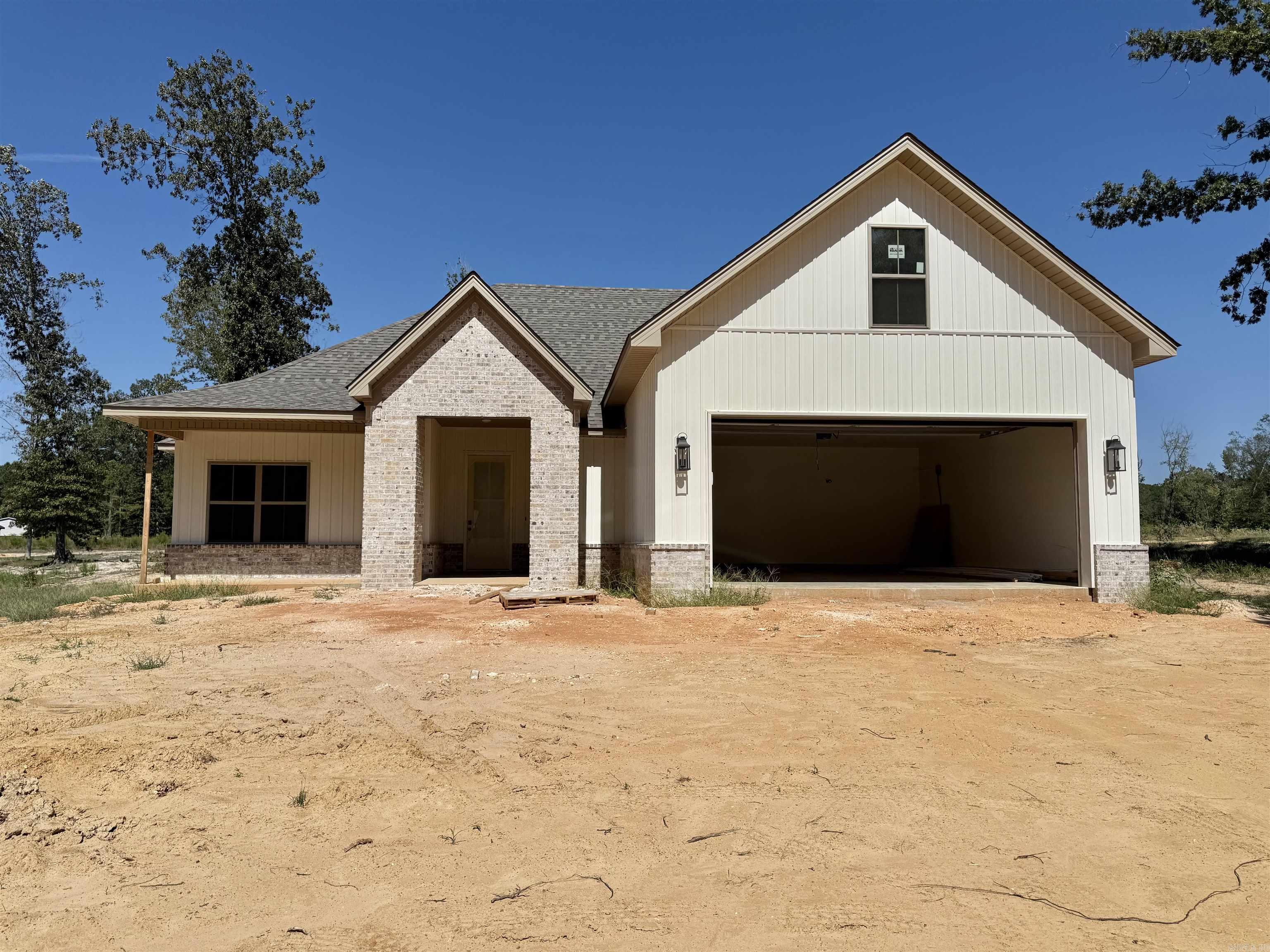 6838 Detonti Road