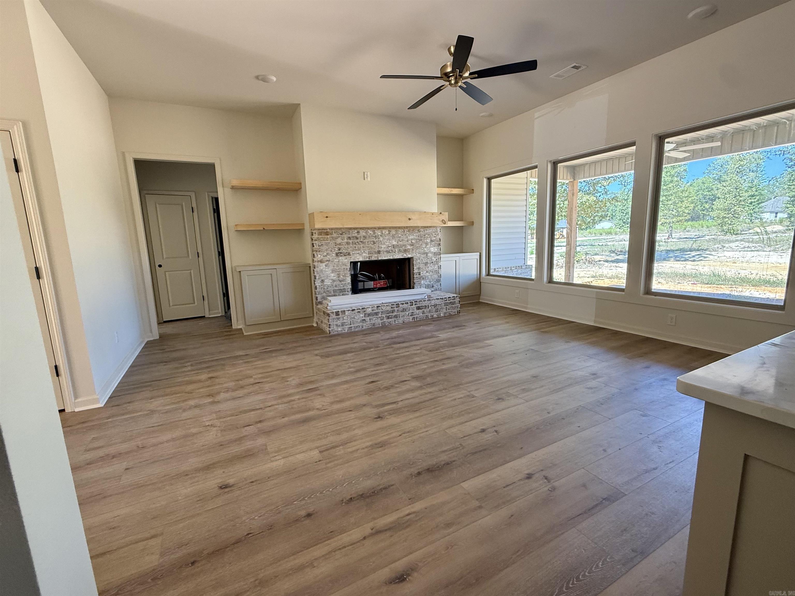 6838 Detonti Road Property Photo 4