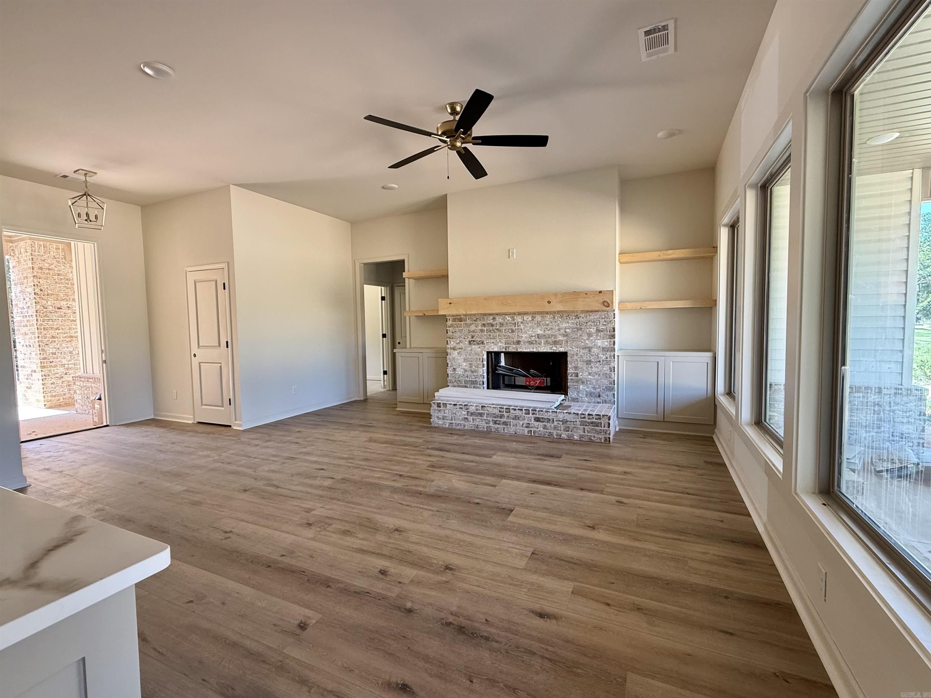 6838 Detonti Road Property Photo 5