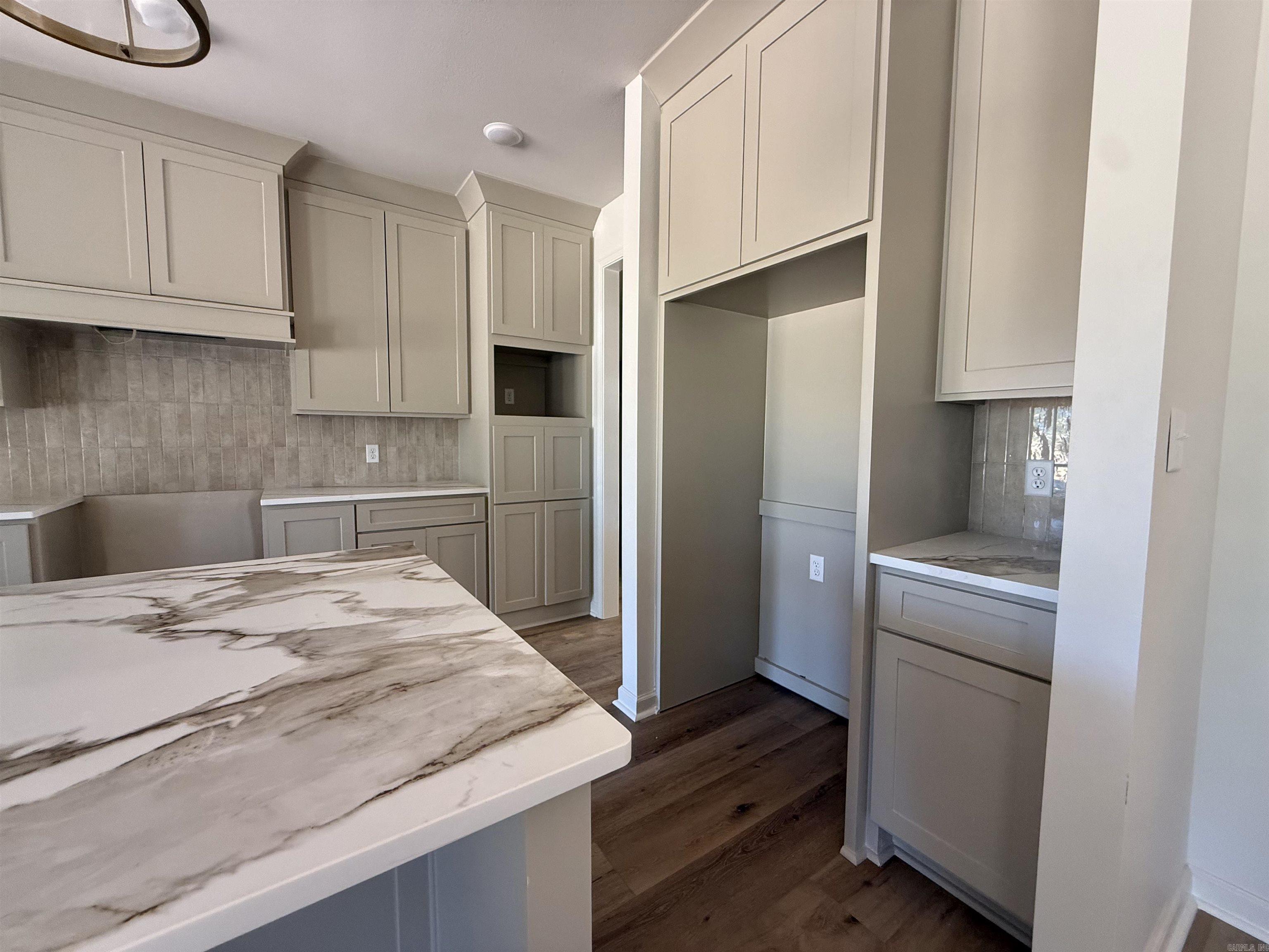 6838 Detonti Road Property Photo 7