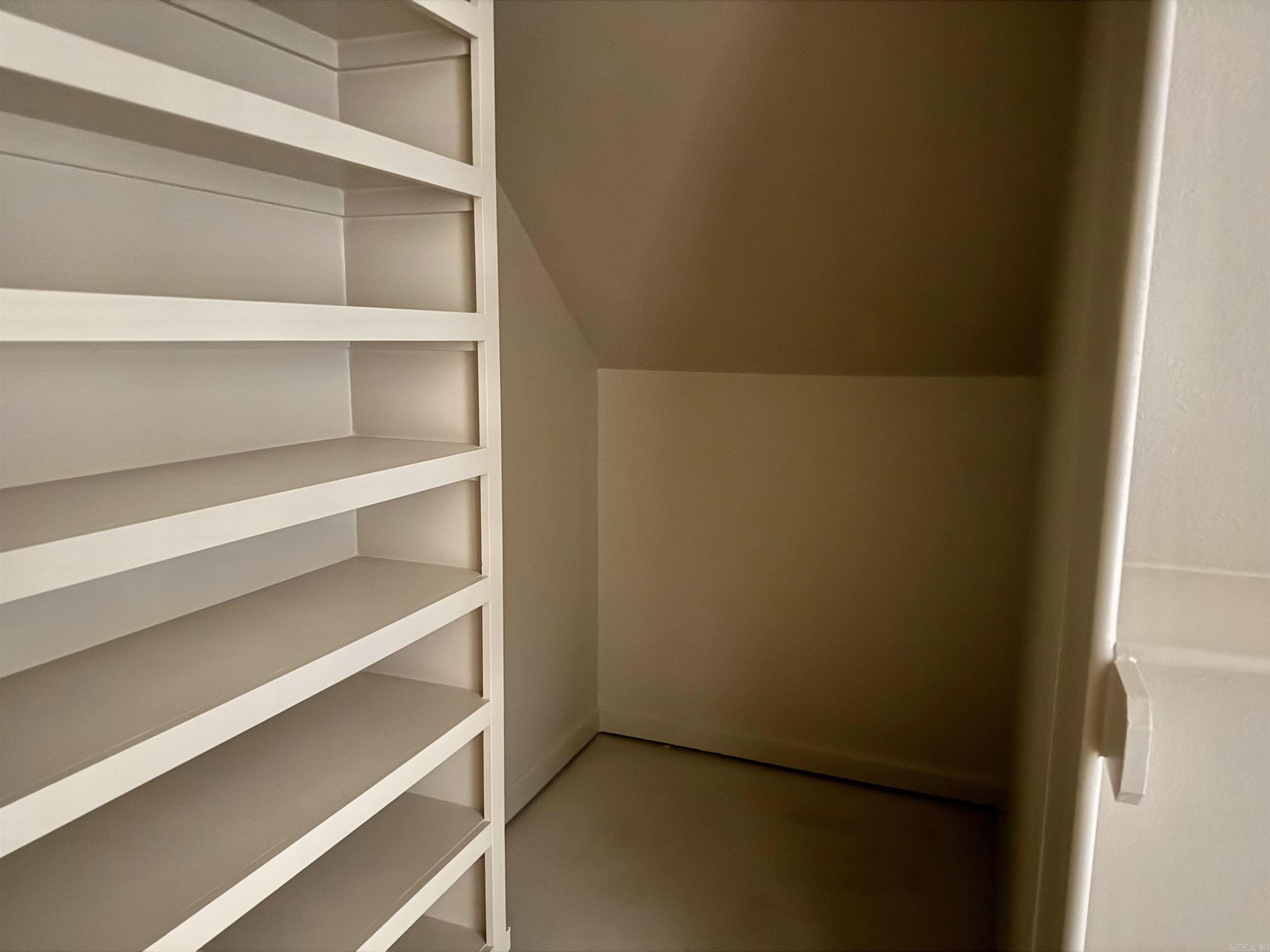 6838 Detonti Road Property Photo 18