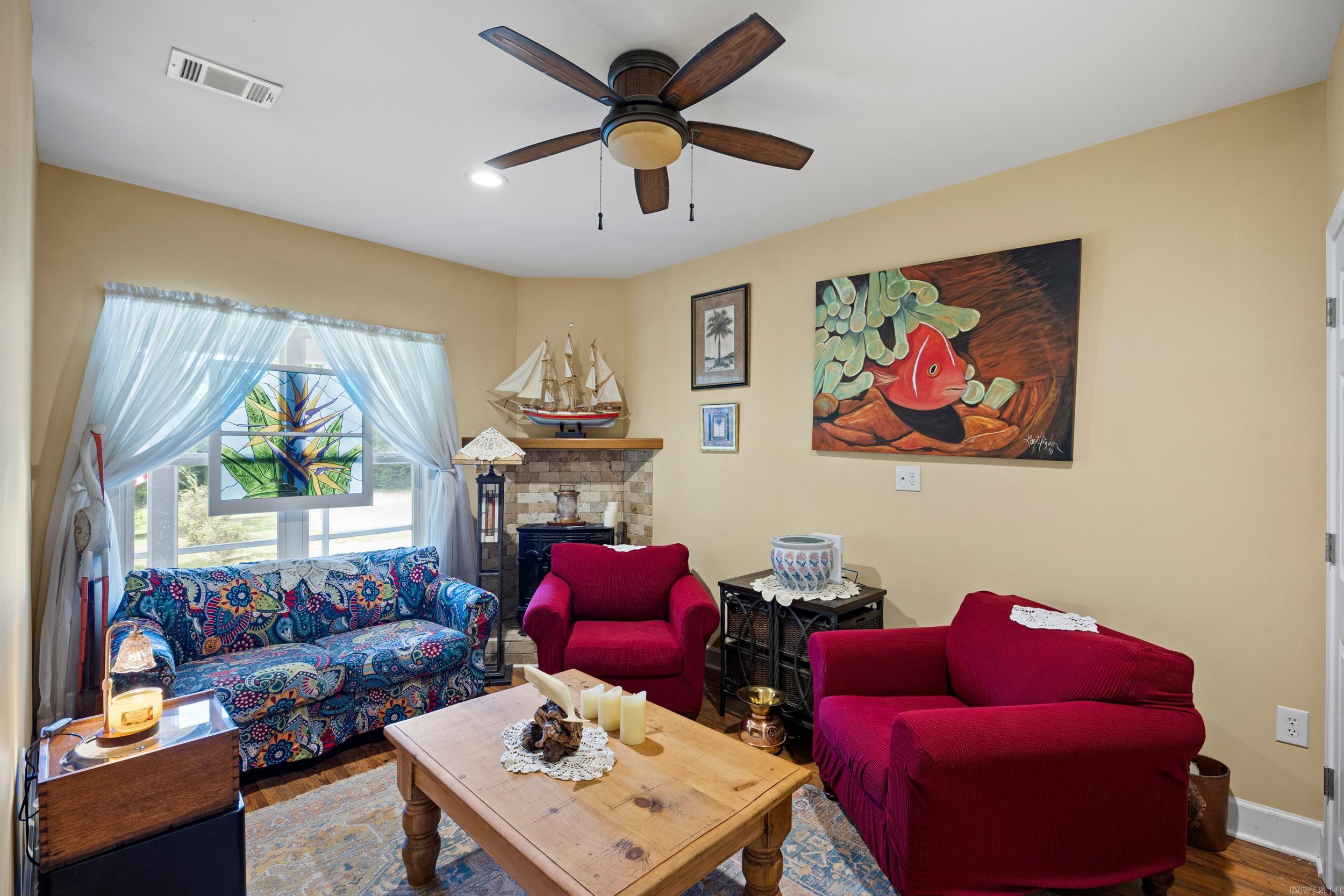 148 Shady Lane Property Photo 8