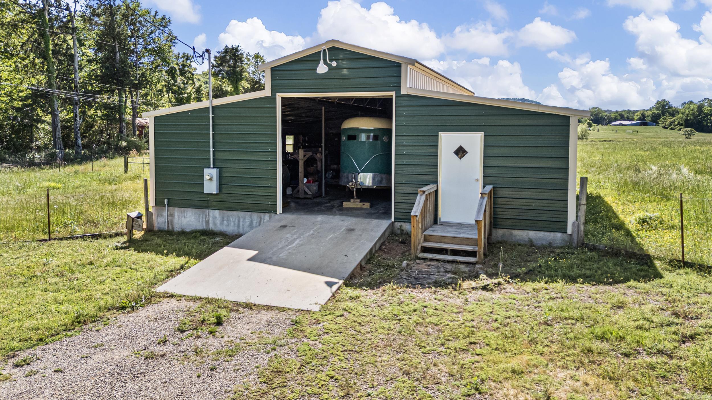 148 Shady Lane Property Photo 35