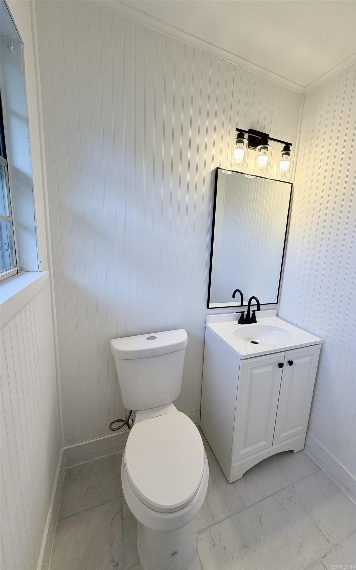 7 Phyllis Ct Property Photo 12