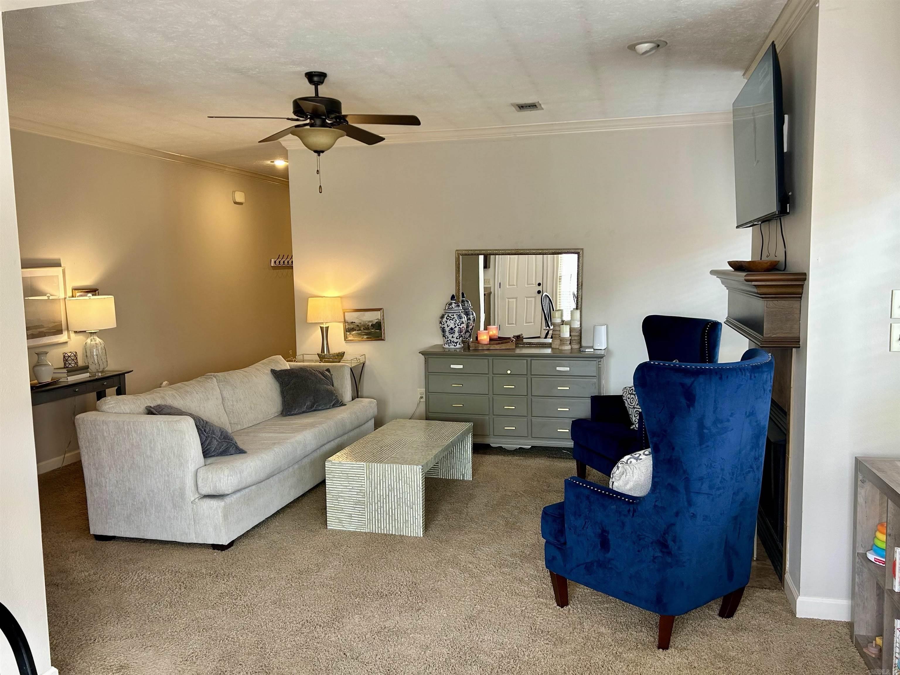 53 Oak Tree Circle Property Photo 5