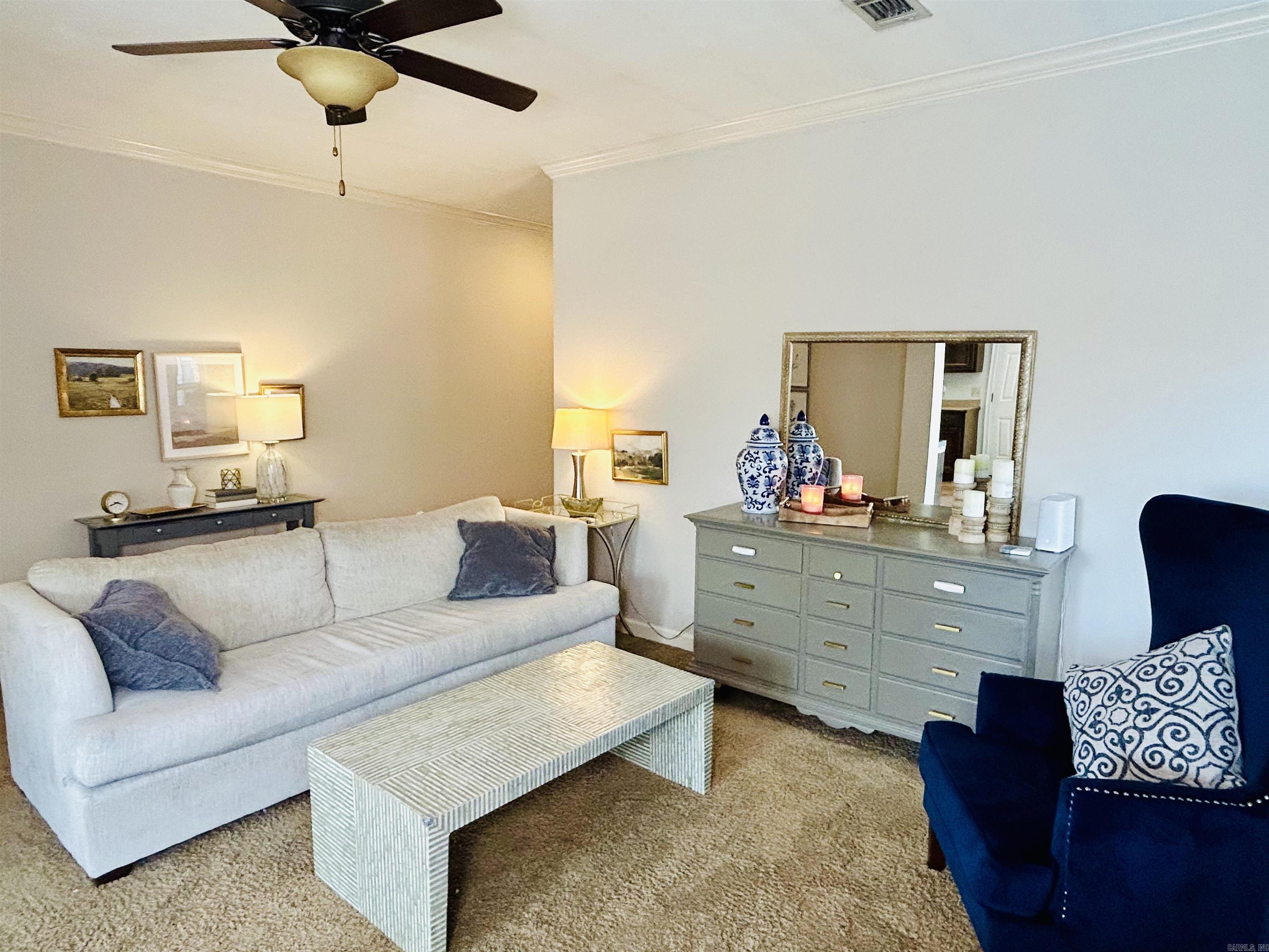 53 Oak Tree Circle Property Photo 6