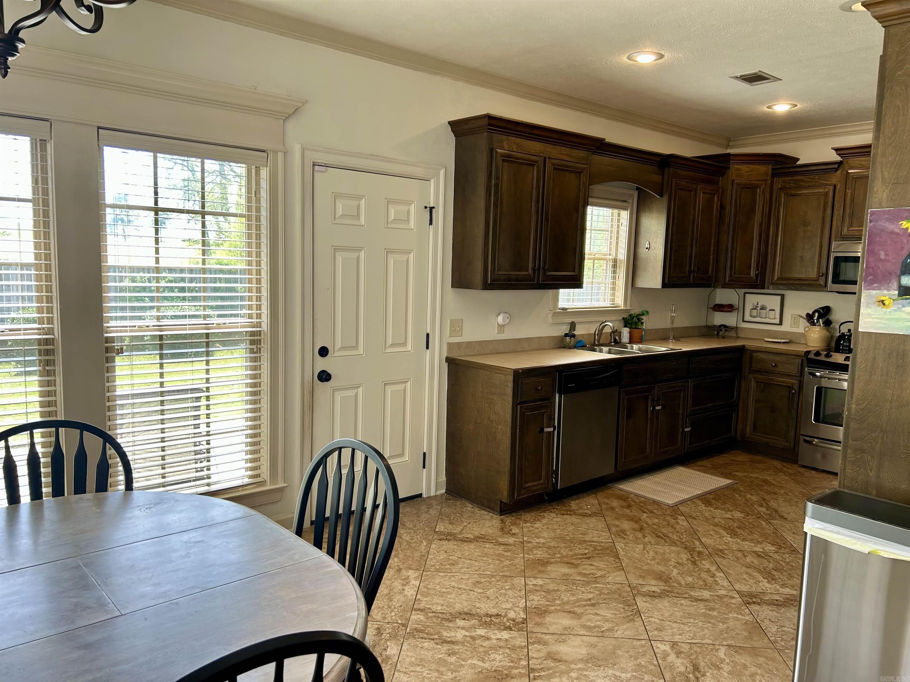 53 Oak Tree Circle Property Photo 11
