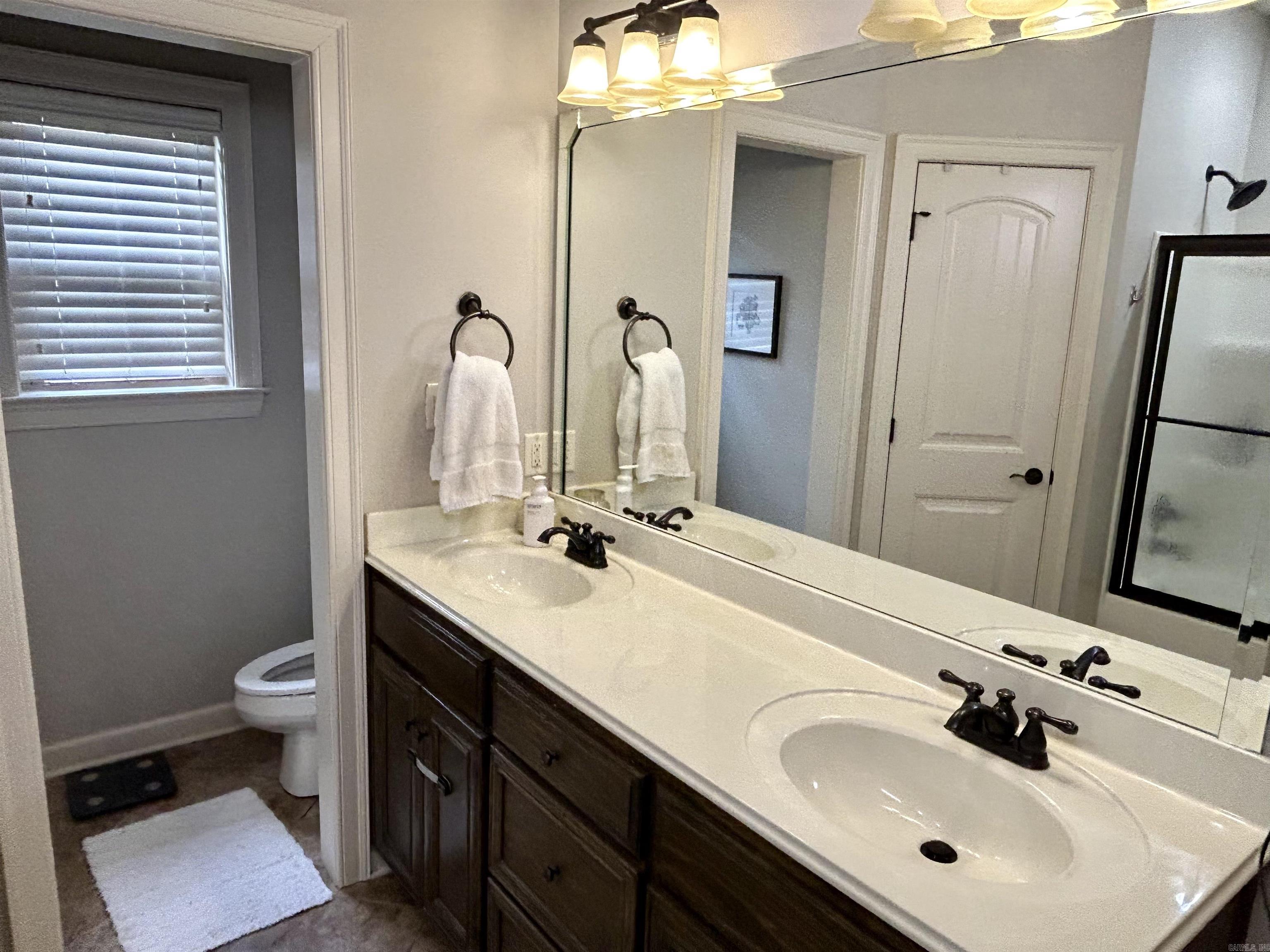 53 Oak Tree Circle Property Photo 16