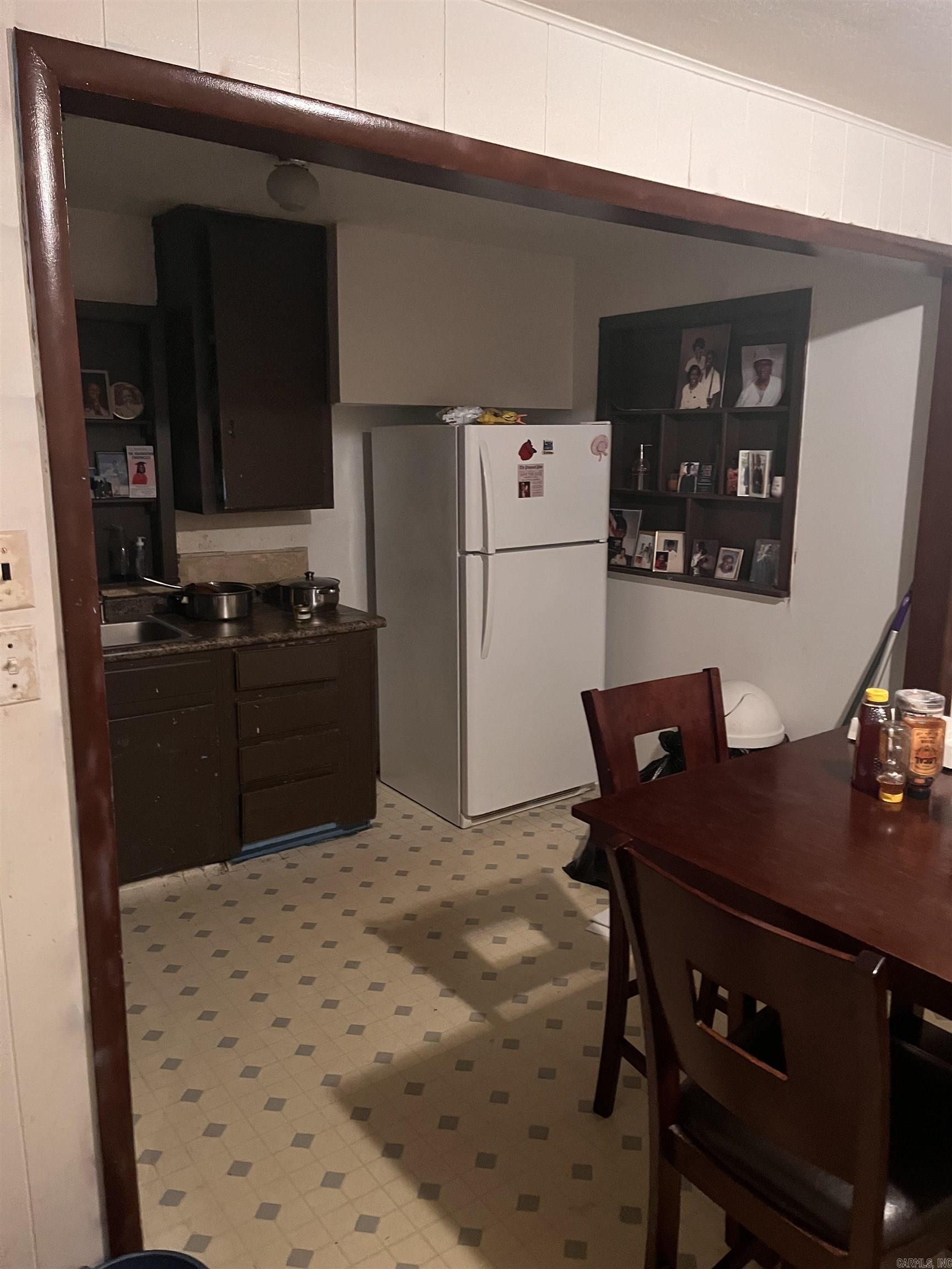 14 S Richard Drive Property Photo 7