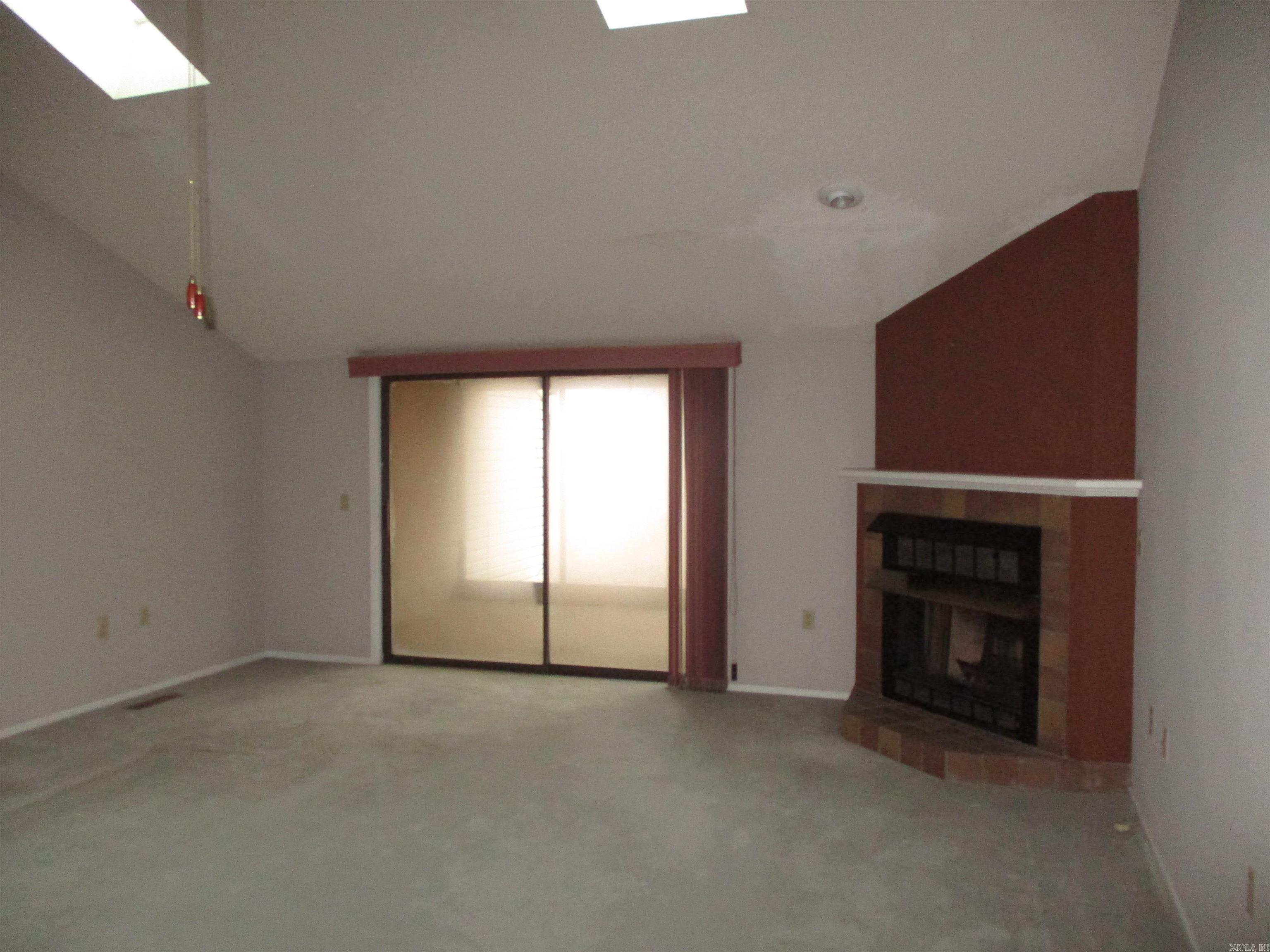 601 Woodlawn Dr. #23 Property Photo 10