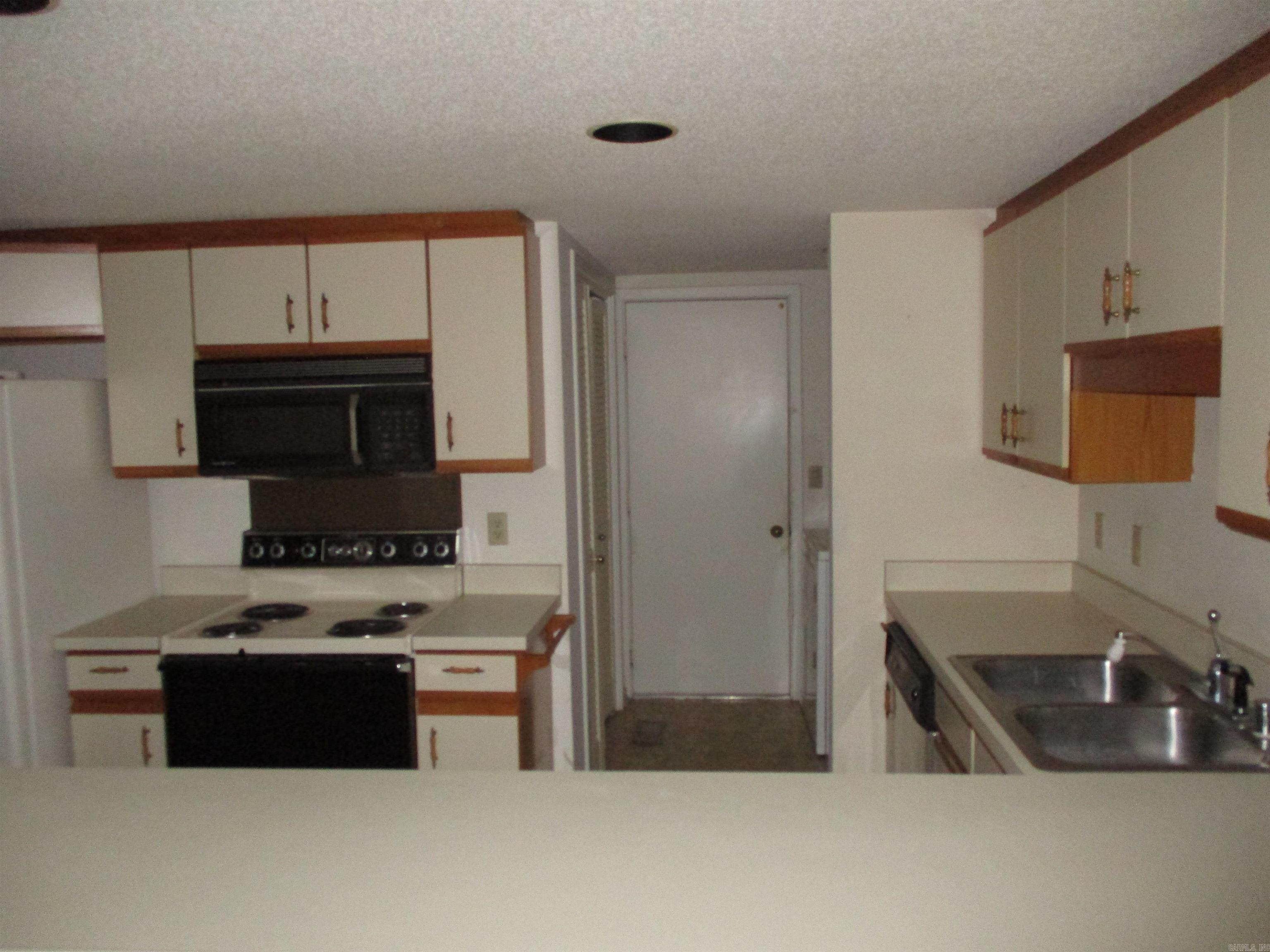601 Woodlawn Dr. #23 Property Photo 13