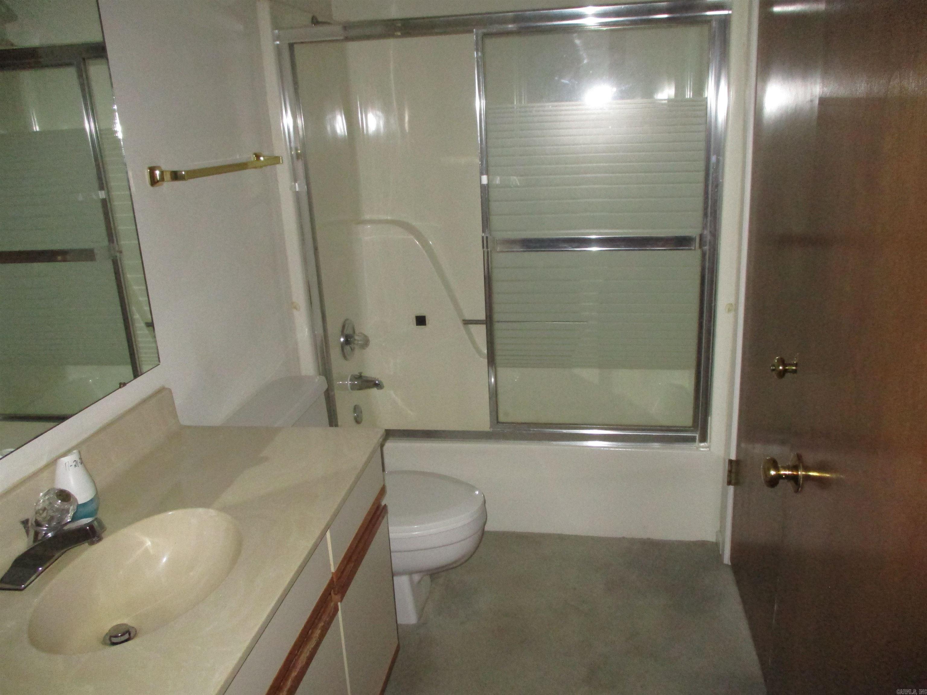 601 Woodlawn Dr. #23 Property Photo 17