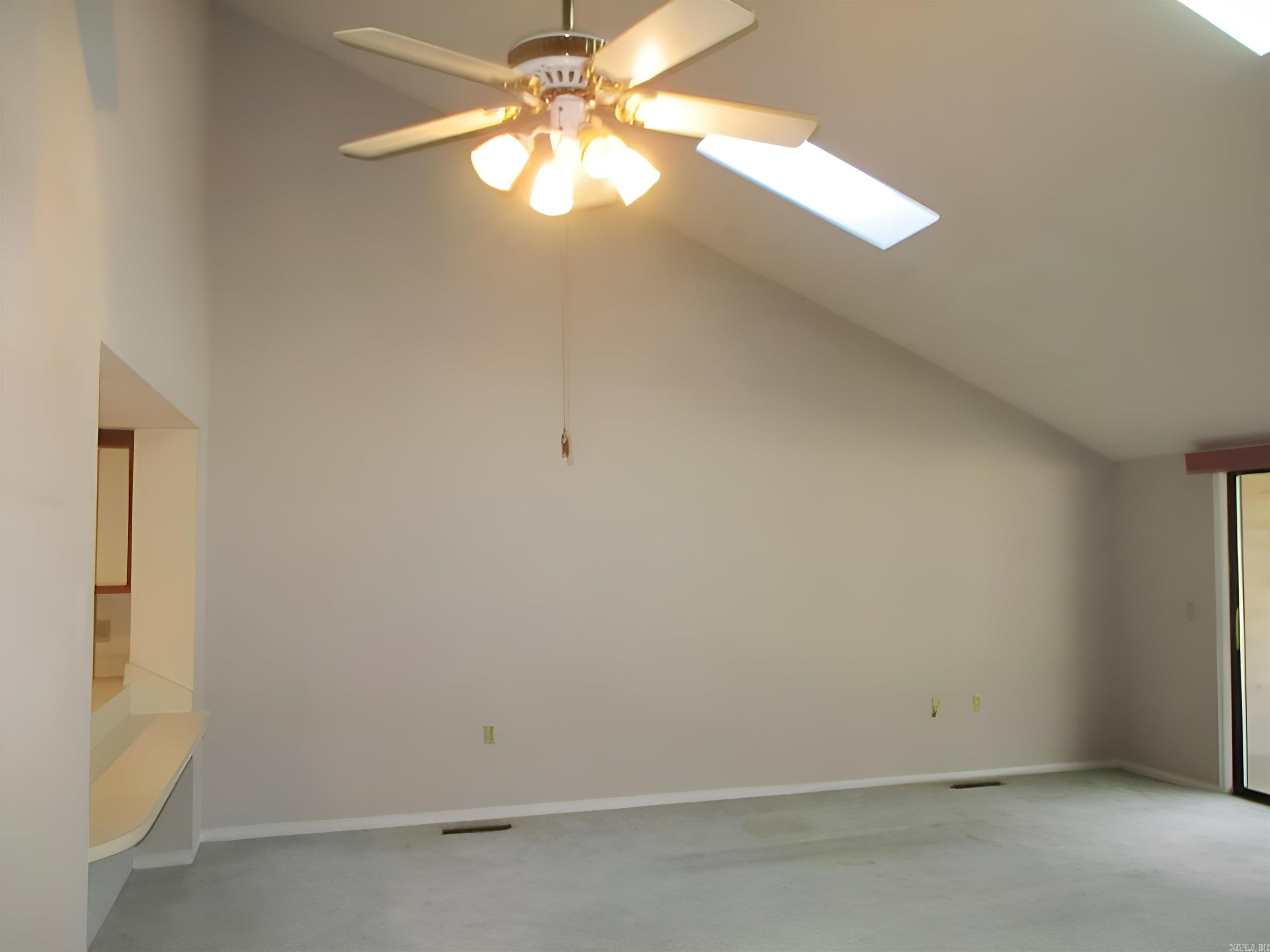 601 Woodlawn Dr. #23 Property Photo 23