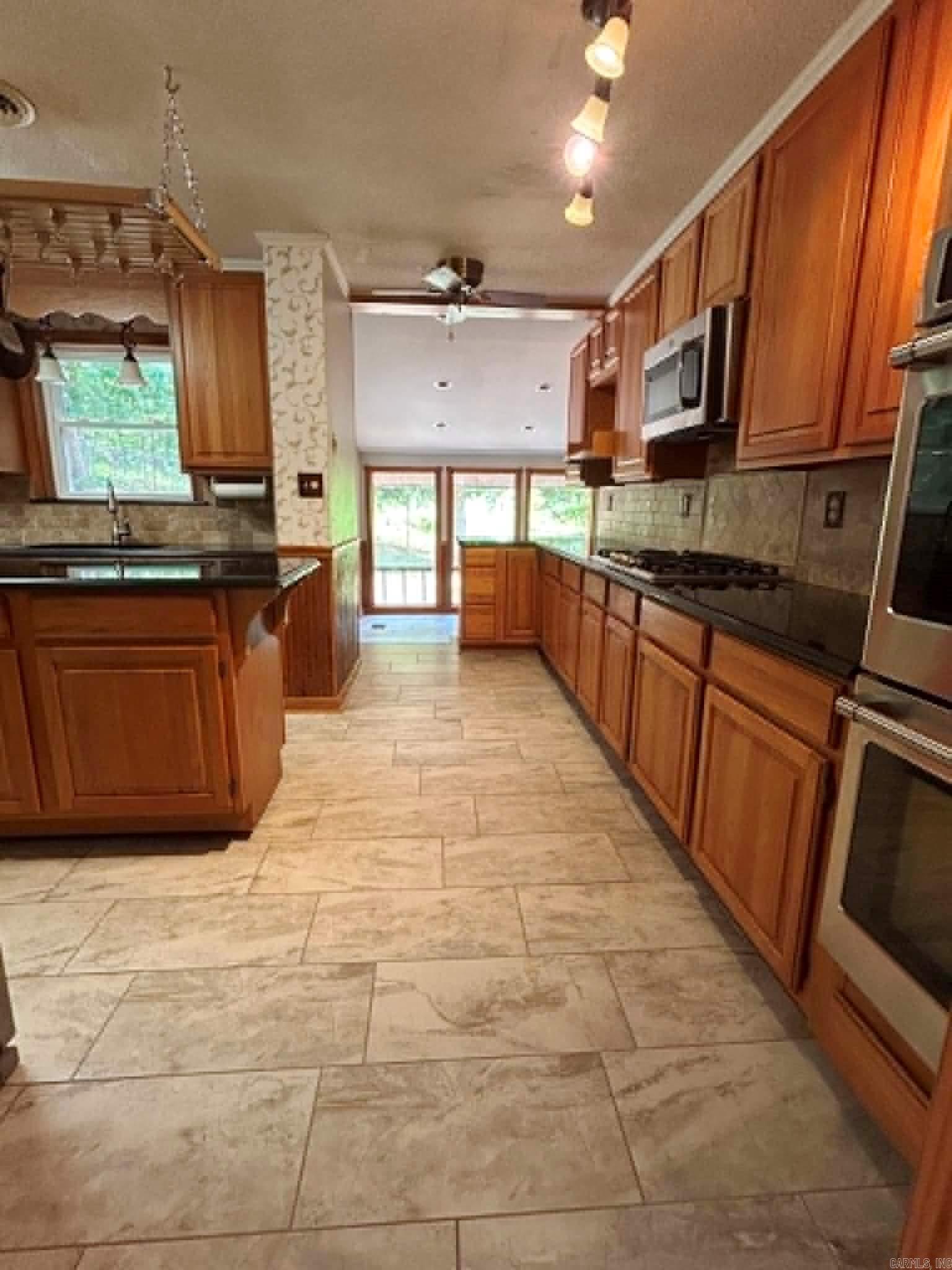 3101 Roseman Road Property Photo 7