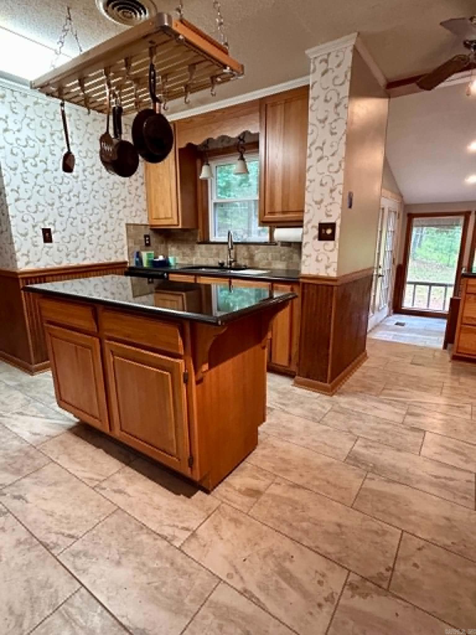 3101 Roseman Road Property Photo 9