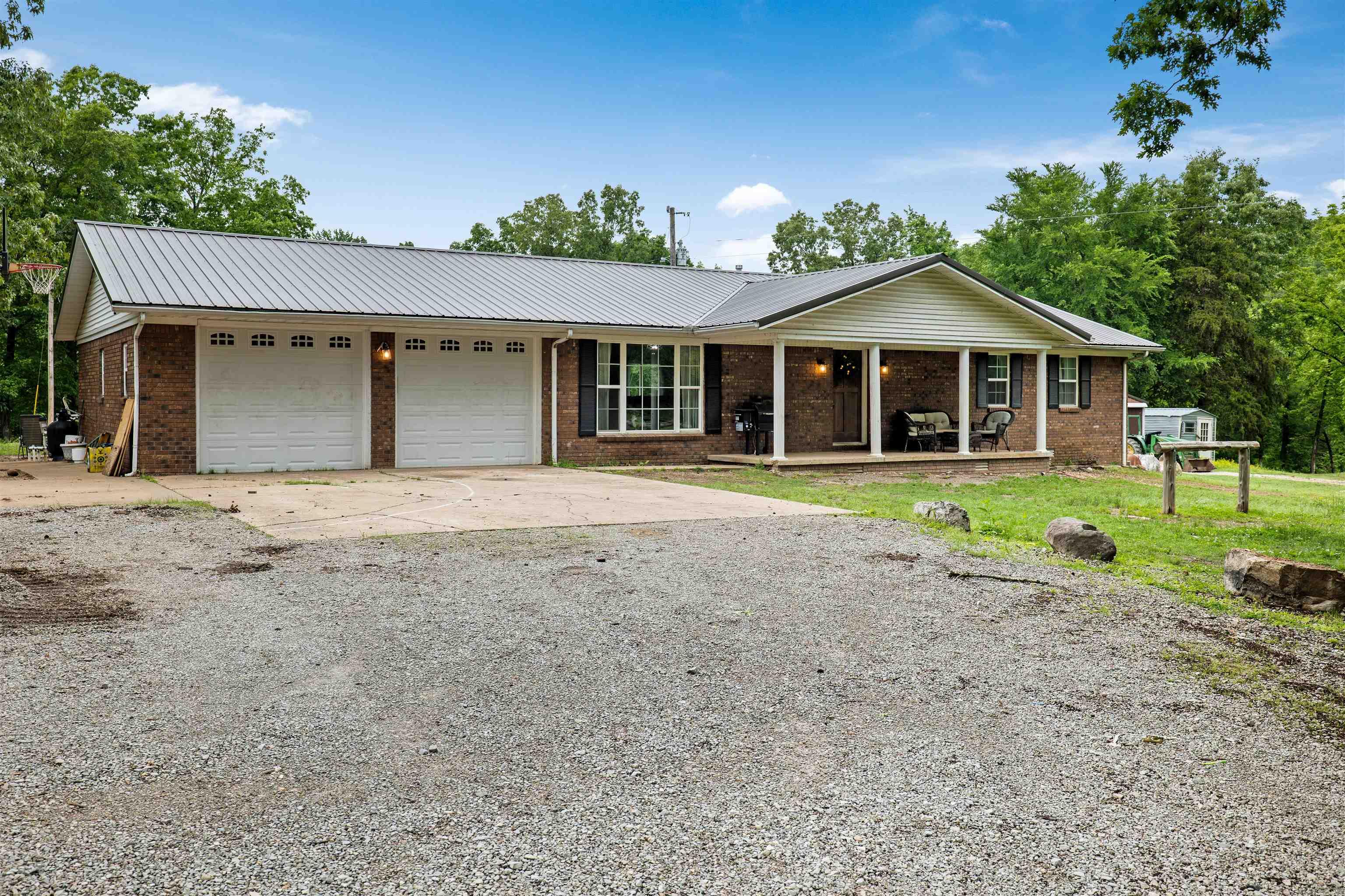 471 Lawrence Road 201 Property Photo 2