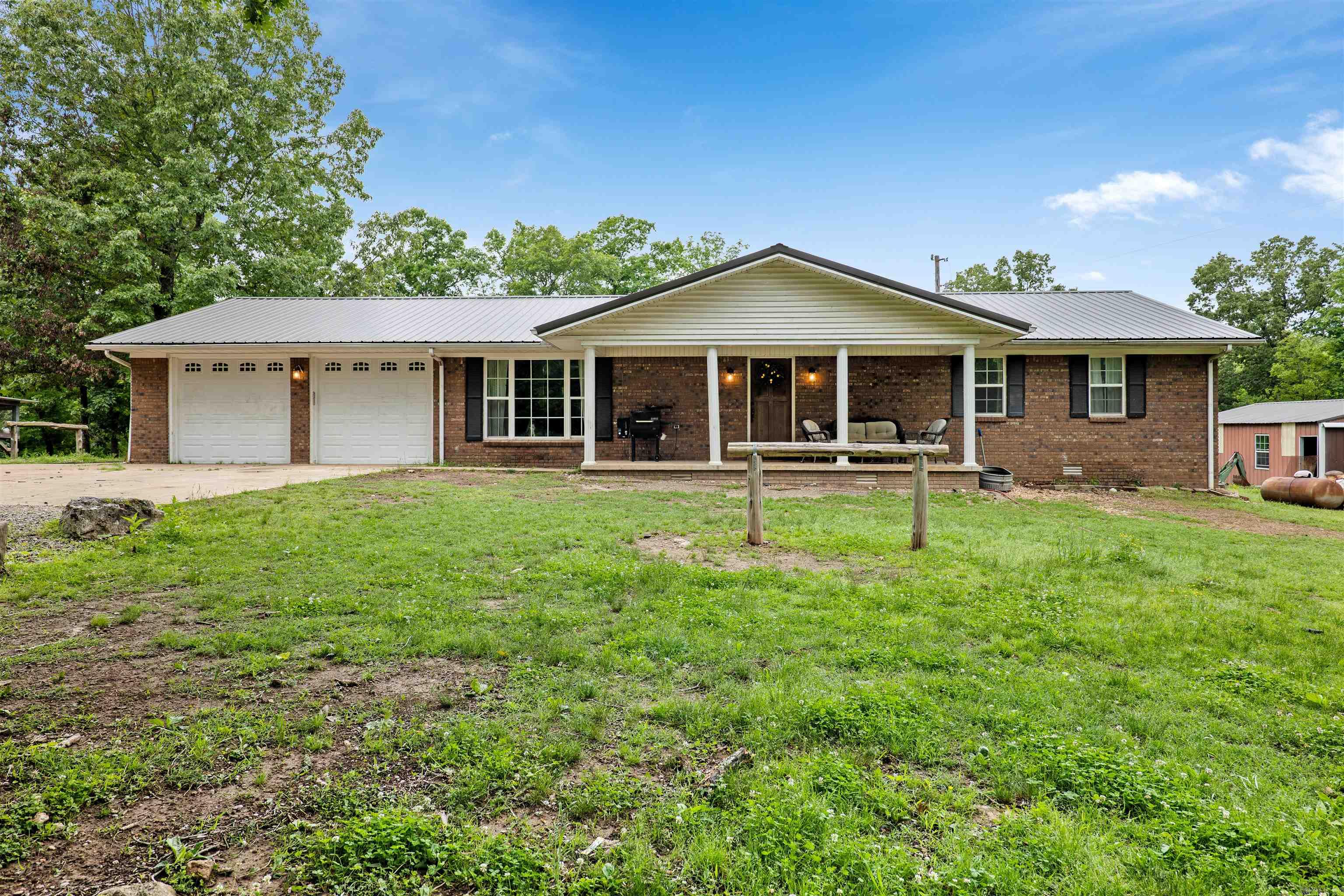 471 Lawrence Road 201 Property Photo 3