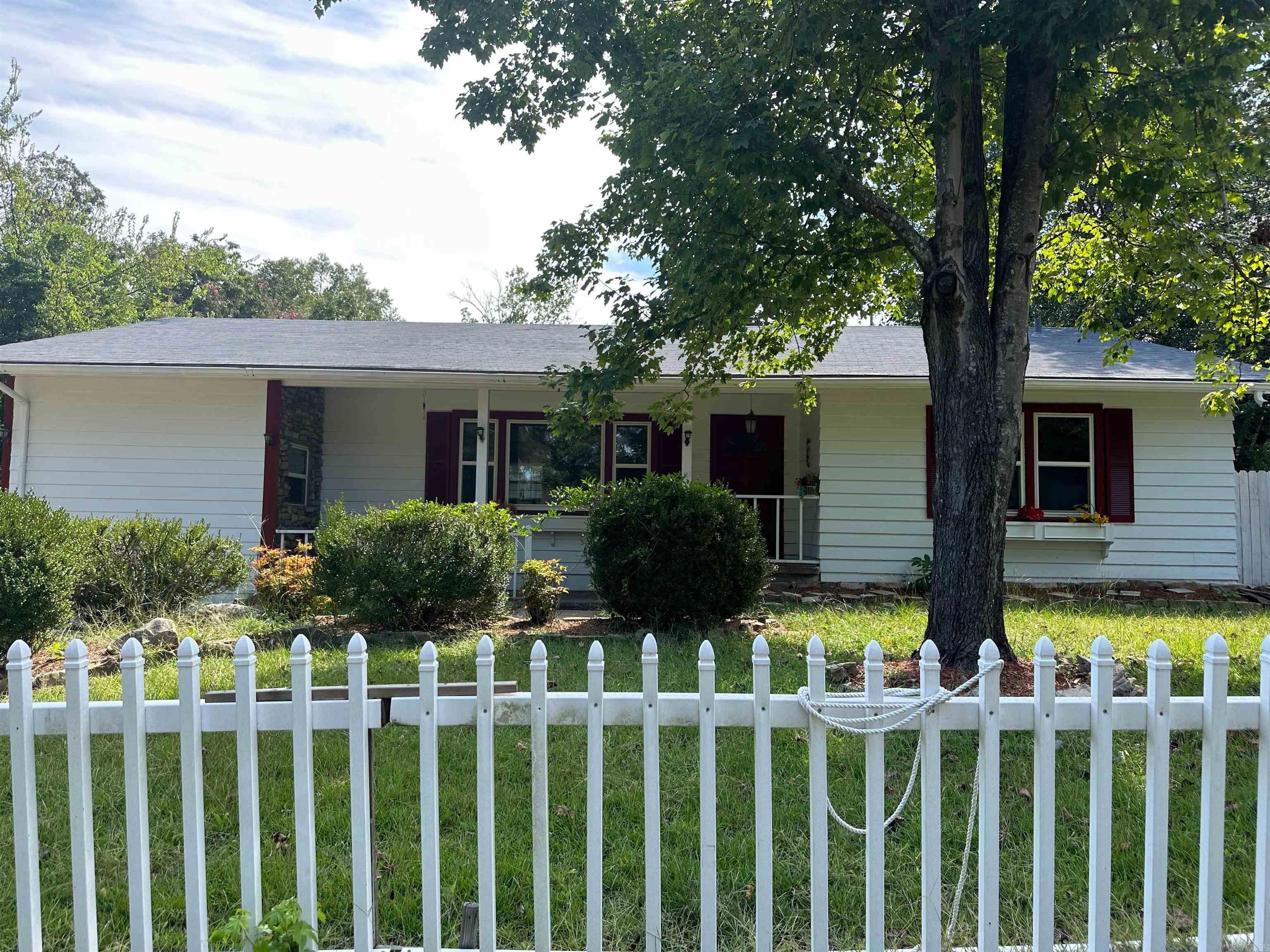 2609 Walnut Drive Property Photo 1