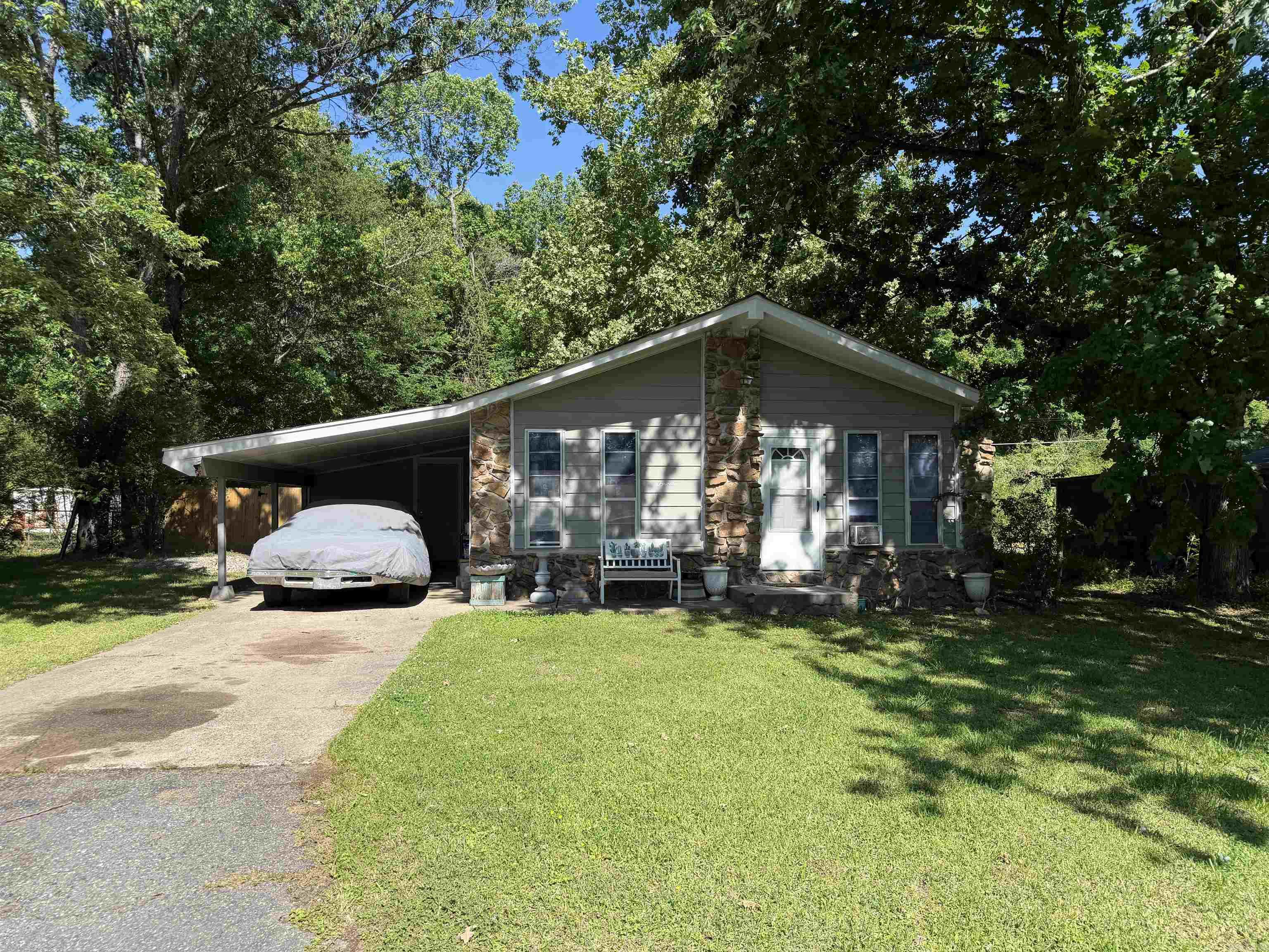 14 Compass Point St Property Photo 1