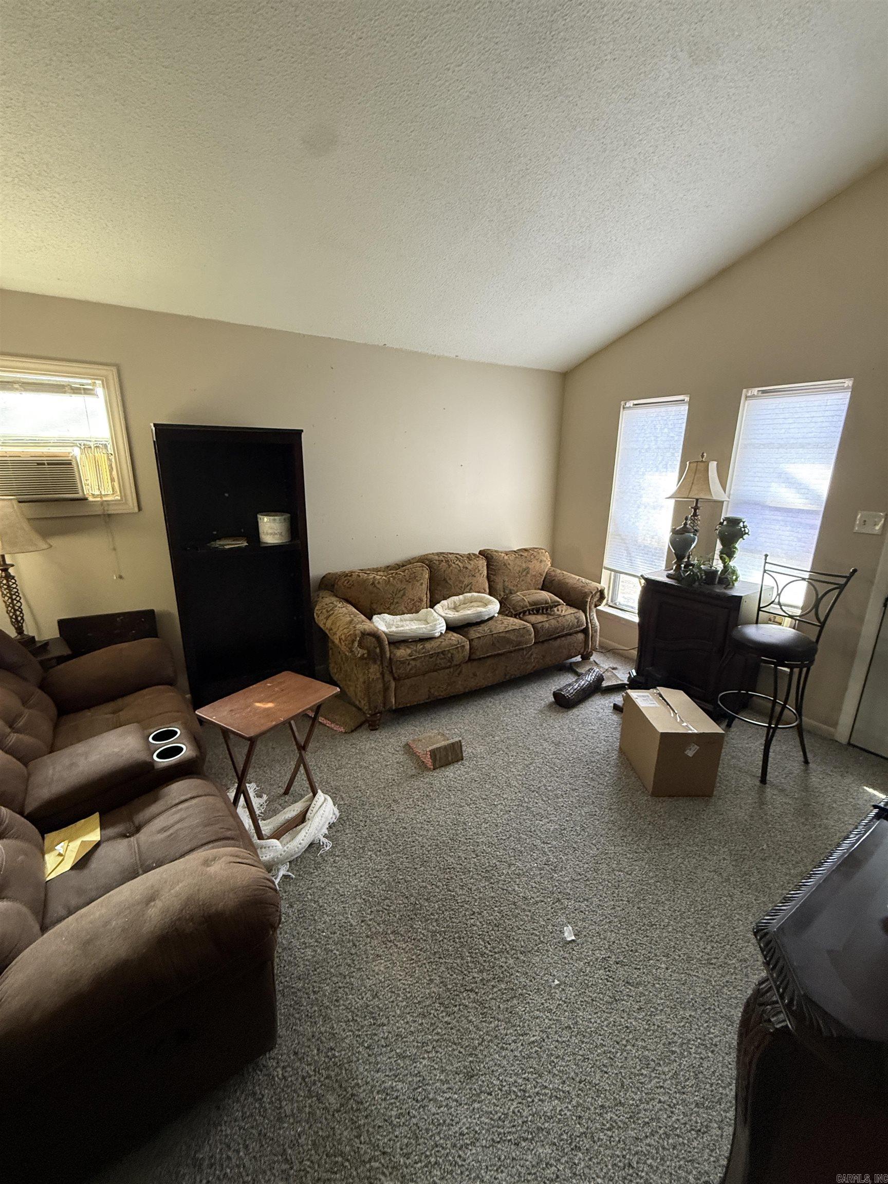 14 Compass Point St Property Photo 3