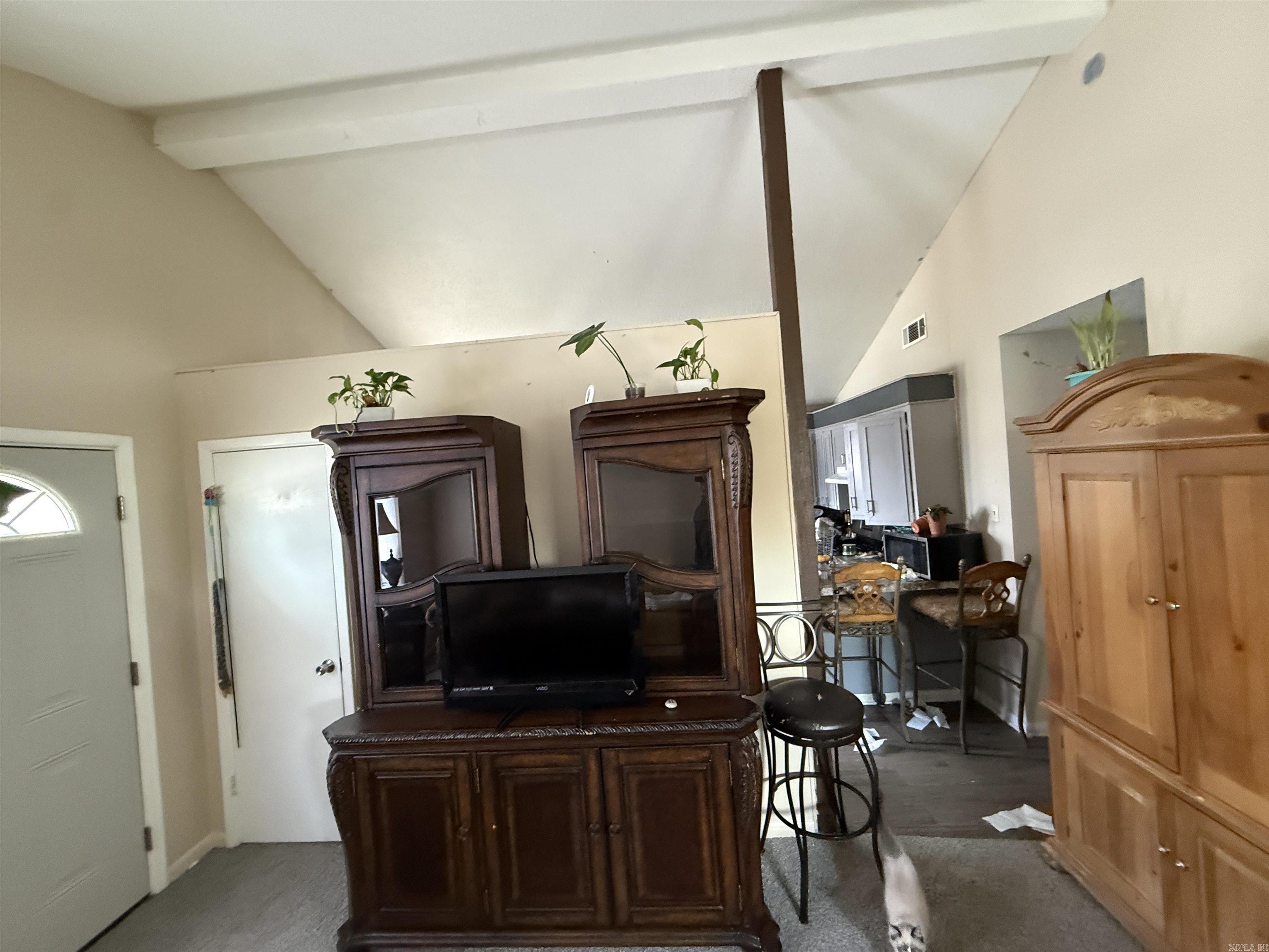 14 Compass Point St Property Photo 6