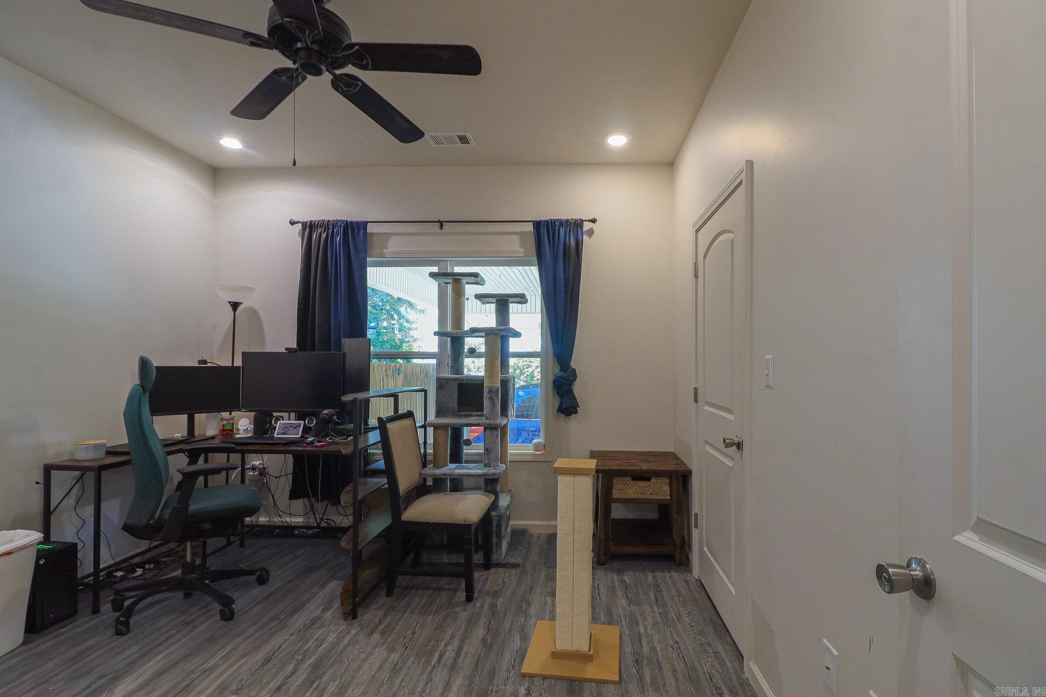 1014 Walnut Property Photo 7