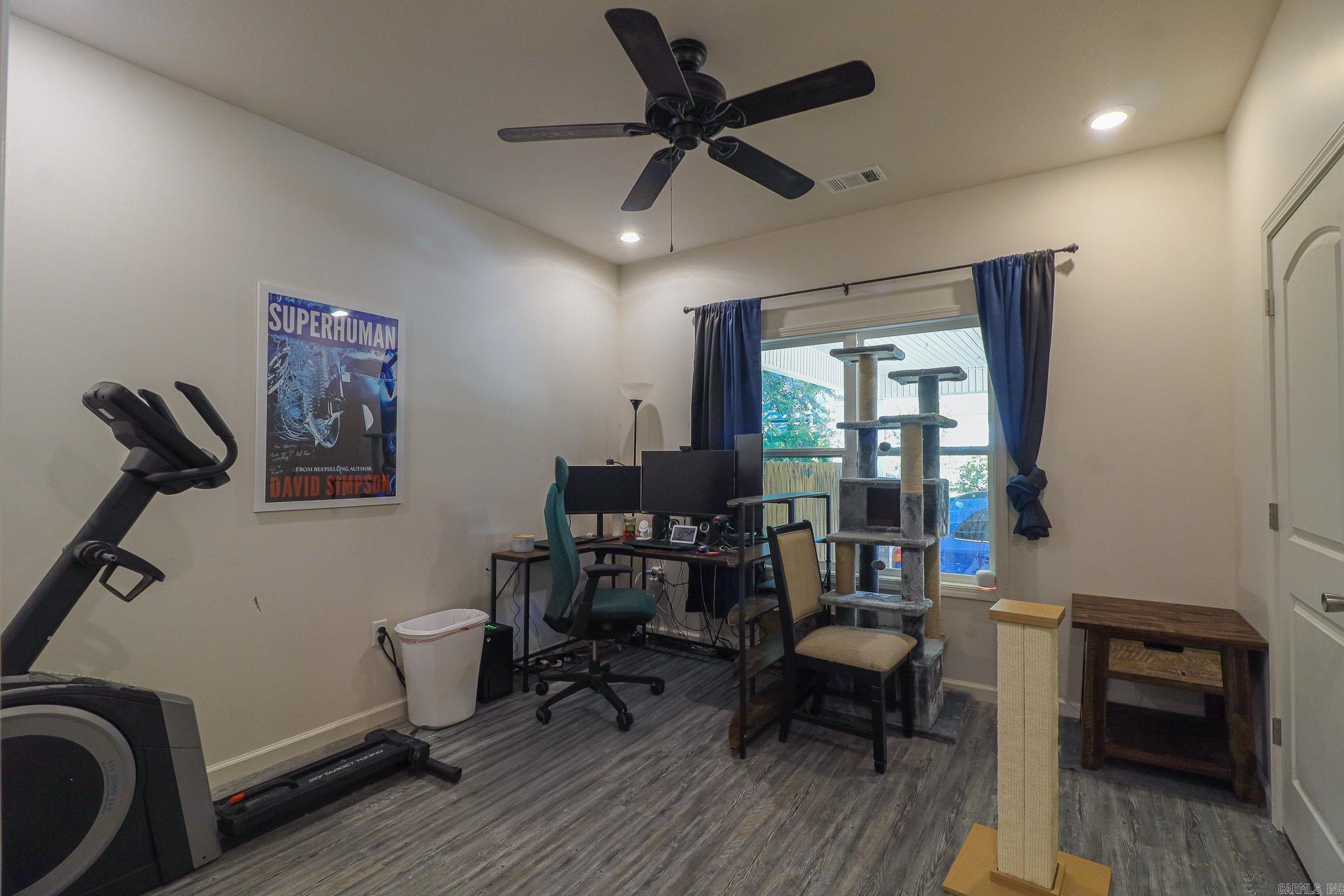 1014 Walnut Property Photo 8