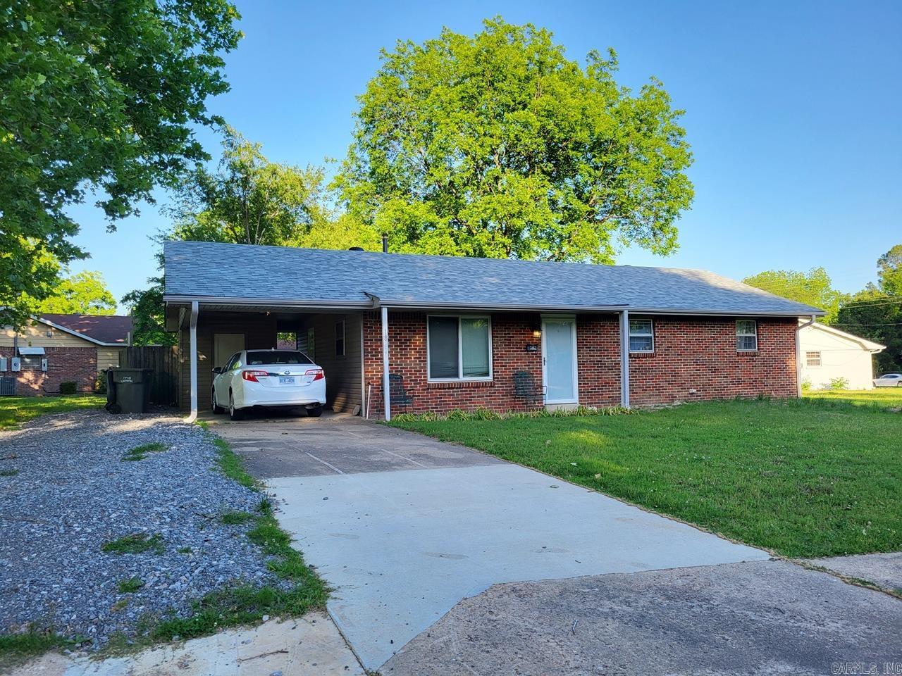 1818 Georgia Dr Property Photo 3
