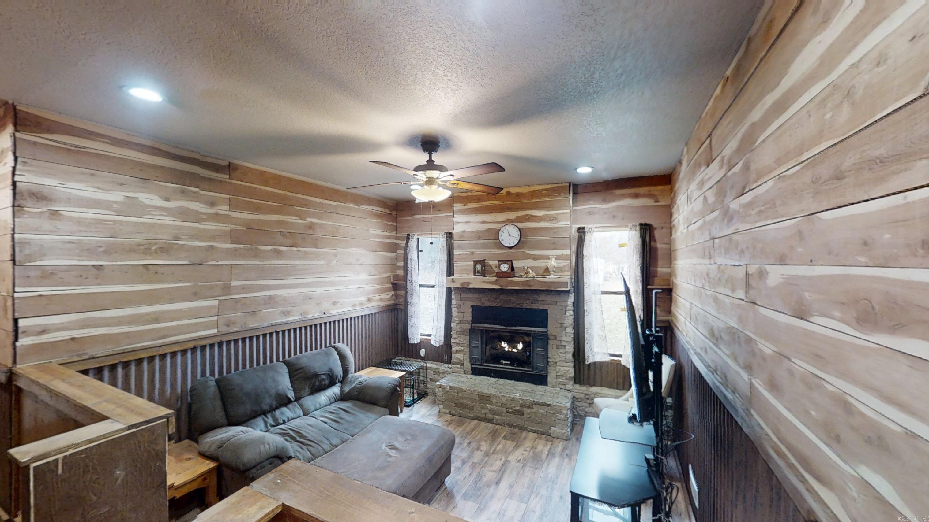 20419 Morning Sun Road Property Photo 4