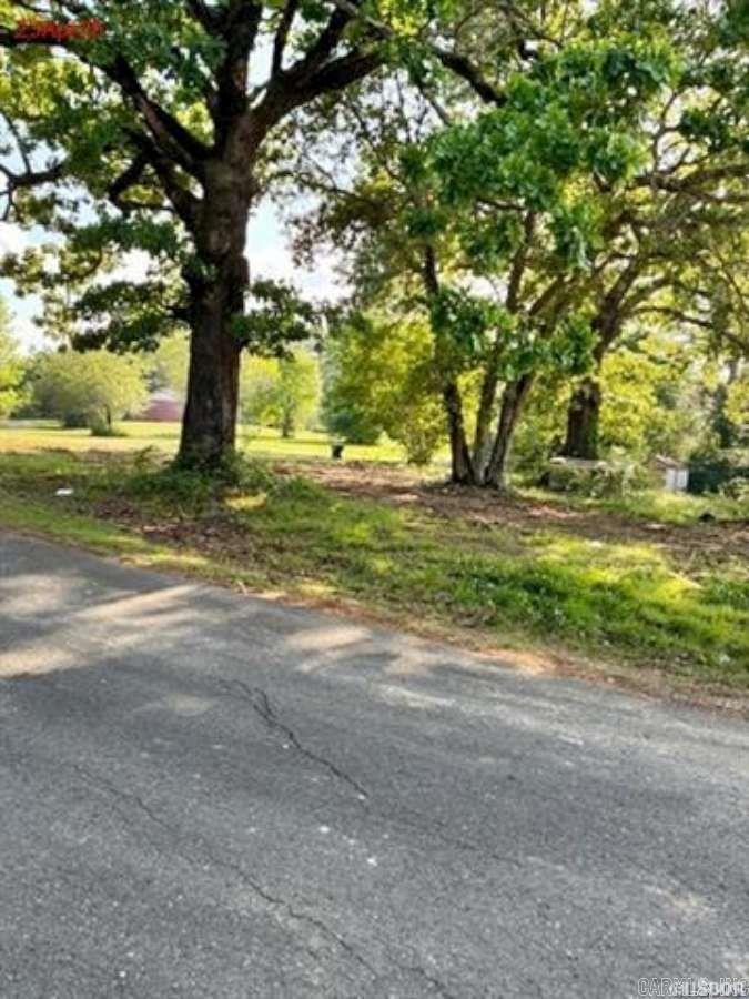201 Breezehill Road Property Photo 3