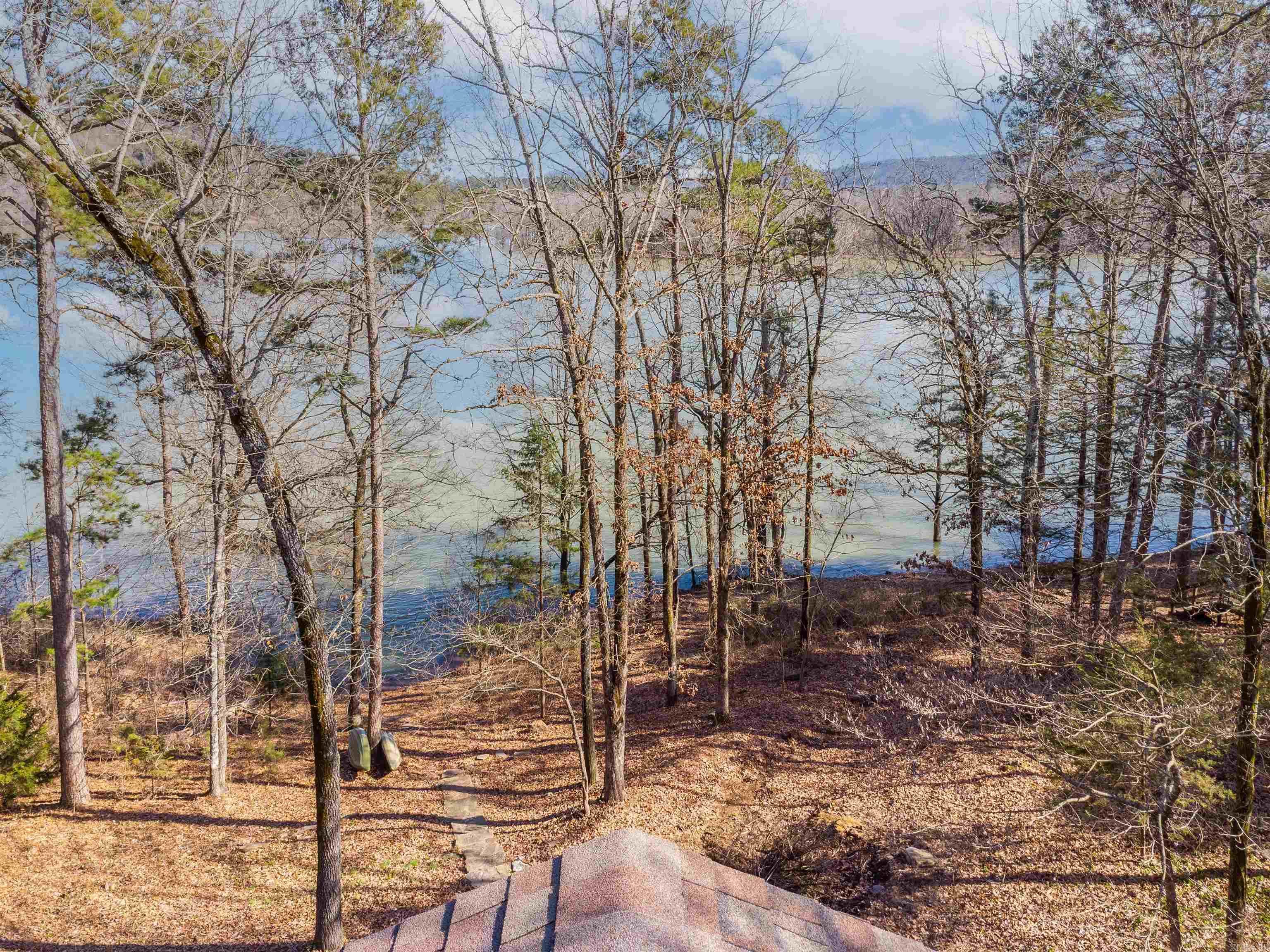 114 Sills Cove Property Photo 4