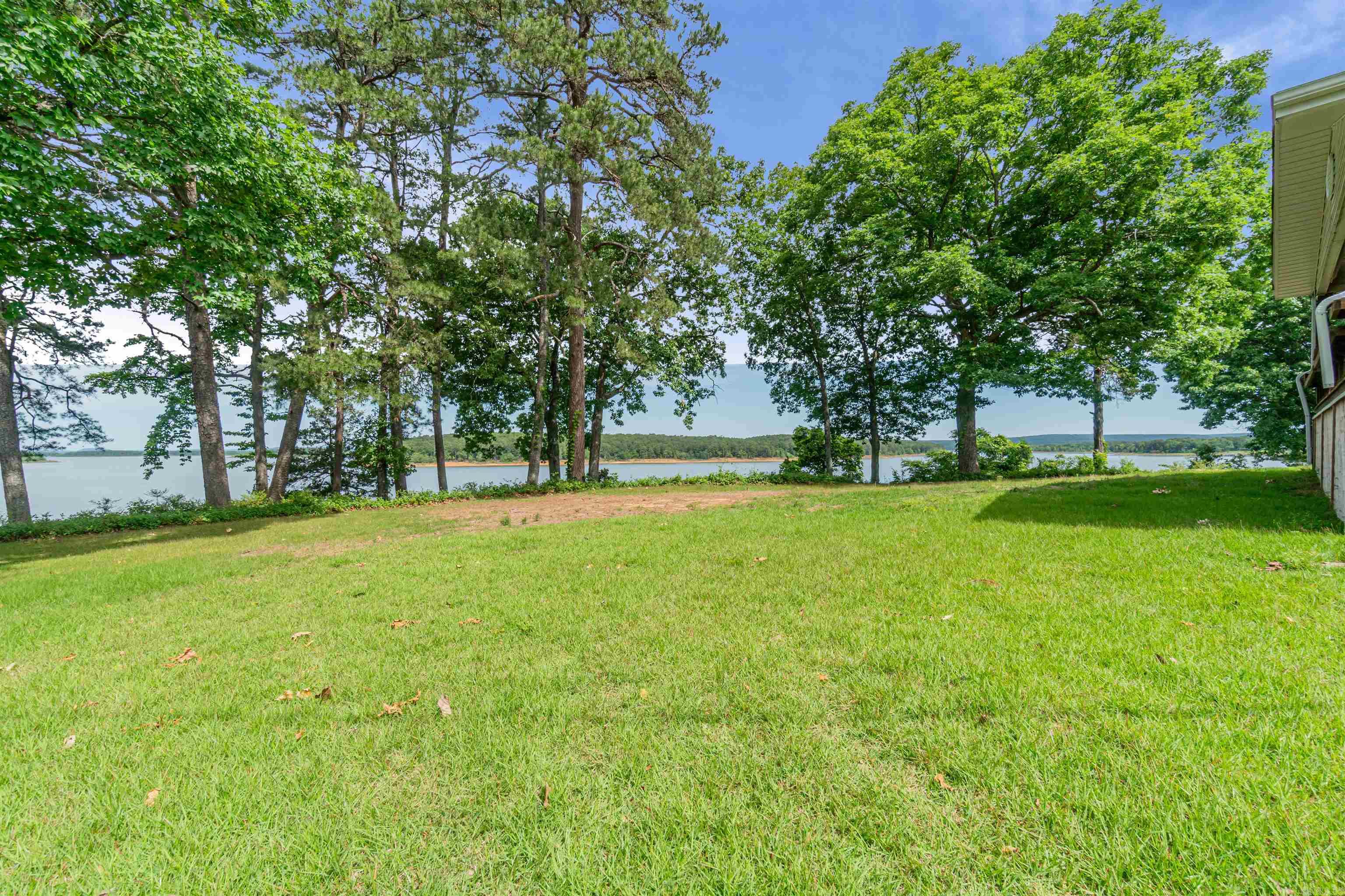 952 Anderson Circle Property Photo 6